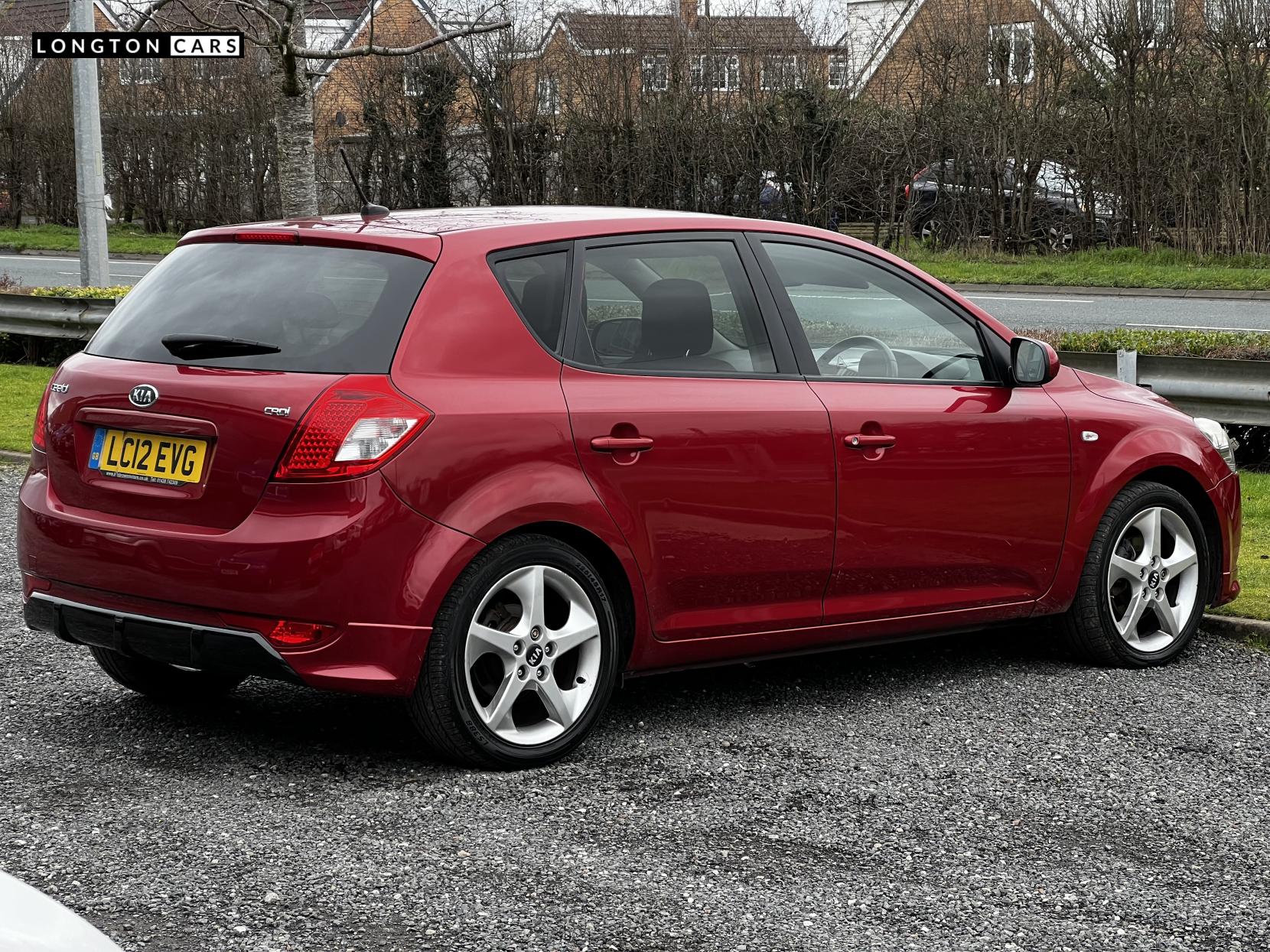 Kia Ceed 1.6 CRDi 3 Hatchback 5dr Diesel Manual Euro 5 (113 bhp)