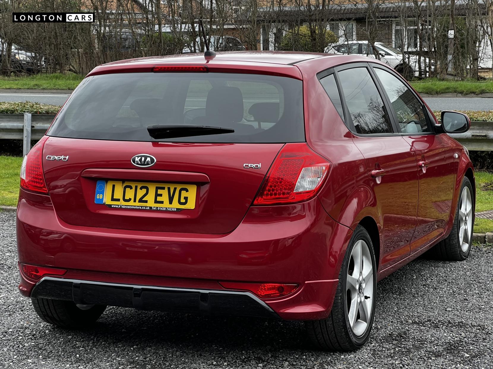 Kia Ceed 1.6 CRDi 3 Hatchback 5dr Diesel Manual Euro 5 (113 bhp)