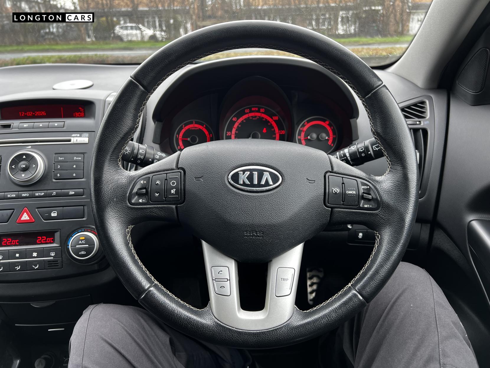 Kia Ceed 1.6 CRDi 3 Hatchback 5dr Diesel Manual Euro 5 (113 bhp)