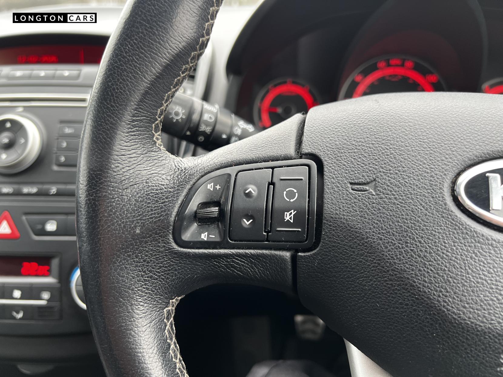 Kia Ceed 1.6 CRDi 3 Hatchback 5dr Diesel Manual Euro 5 (113 bhp)