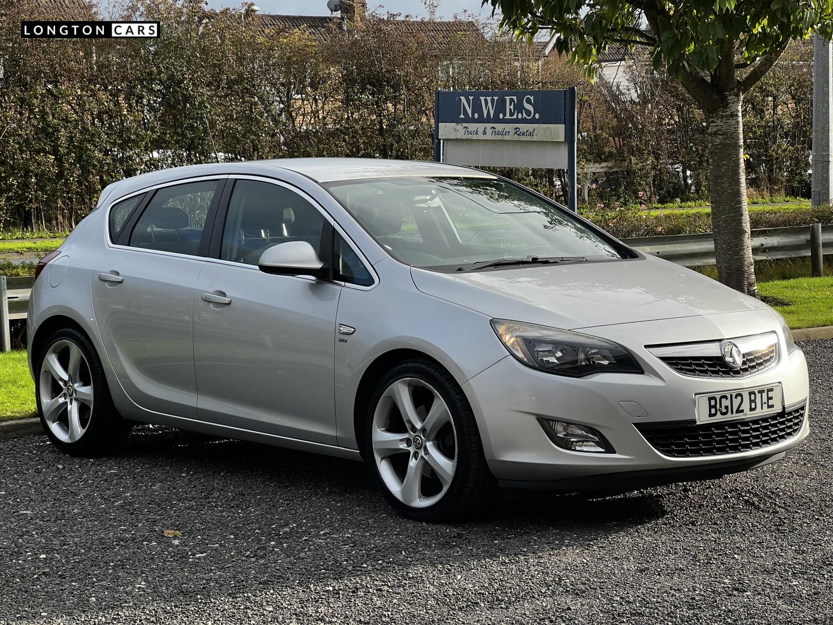 Vauxhall Astra 2.0 CDTi ecoFLEX SRi Hatchback 5dr Diesel Manual Euro 5 (s/s) (165 ps)