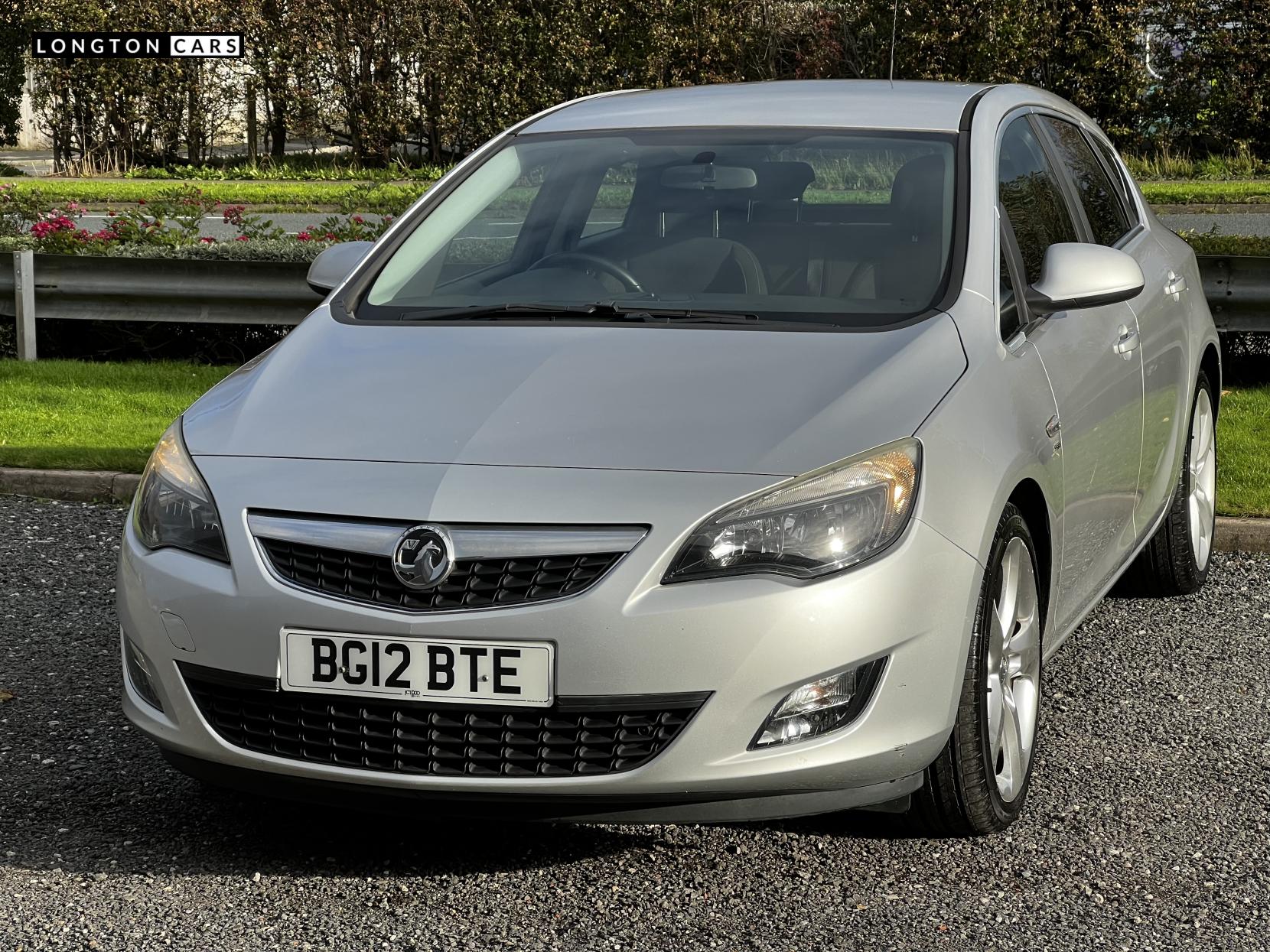 Vauxhall Astra 2.0 CDTi ecoFLEX SRi Hatchback 5dr Diesel Manual Euro 5 (s/s) (165 ps)