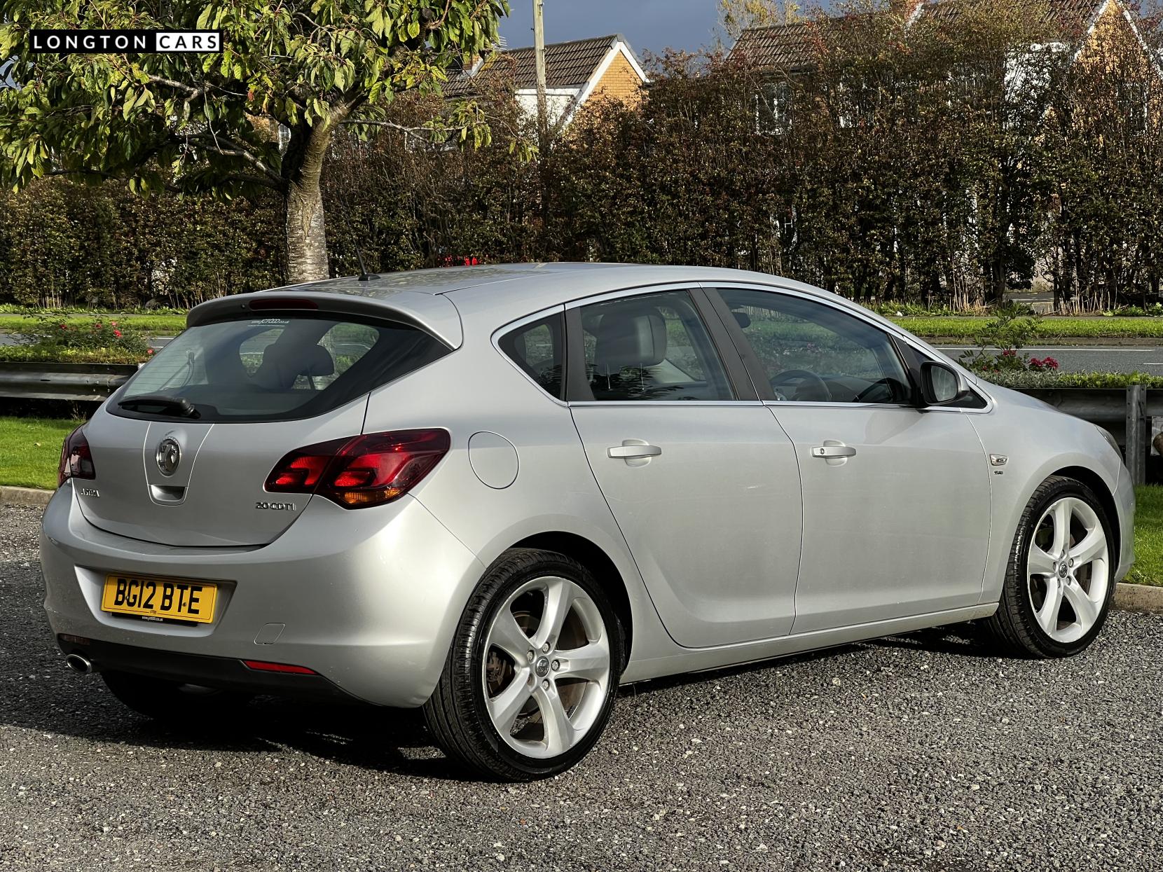 Vauxhall Astra 2.0 CDTi ecoFLEX SRi Hatchback 5dr Diesel Manual Euro 5 (s/s) (165 ps)