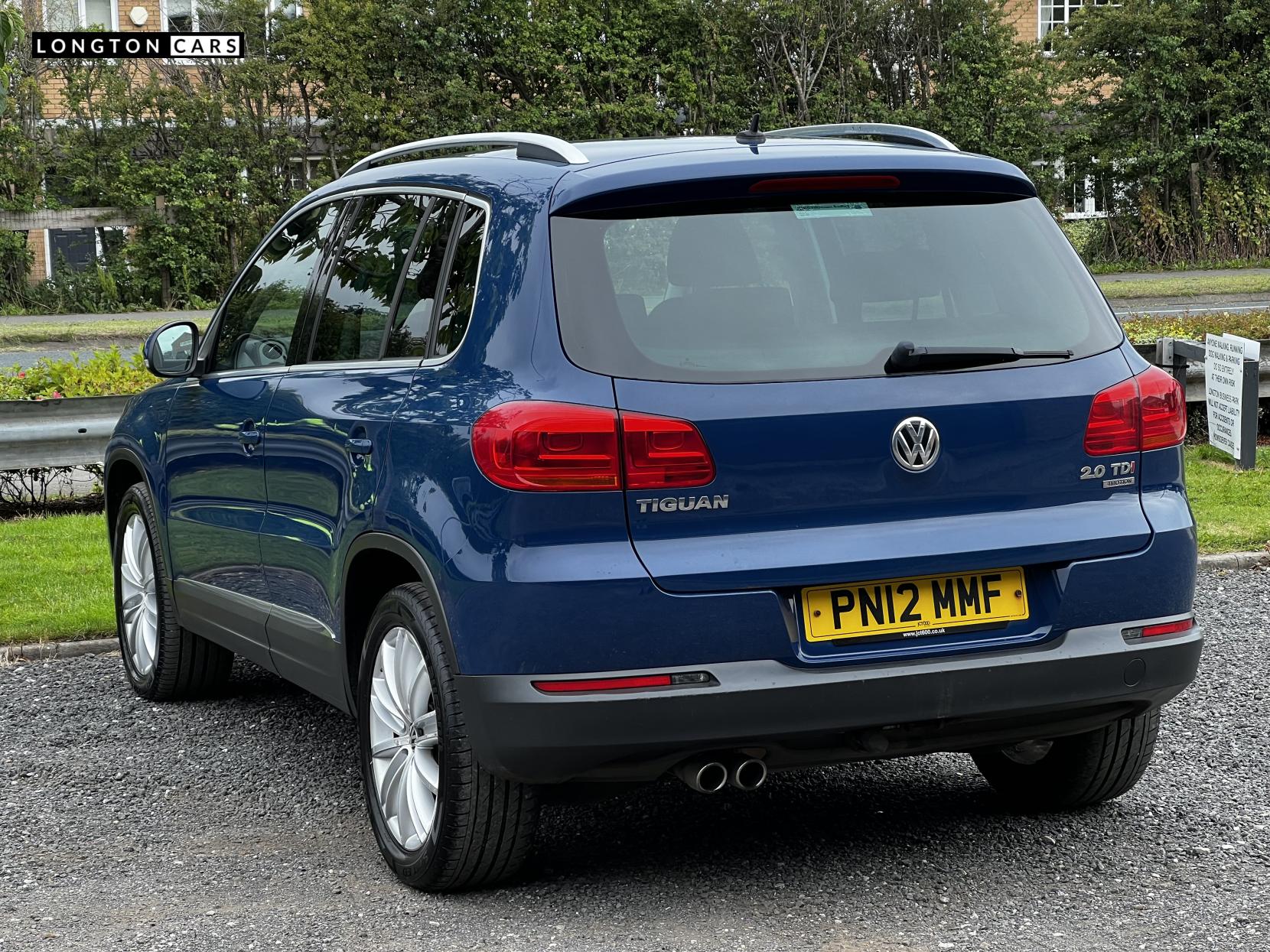 Volkswagen Tiguan 2.0 TDI Sport SUV 5dr Diesel Manual 4WD Euro 5 (170 ps)