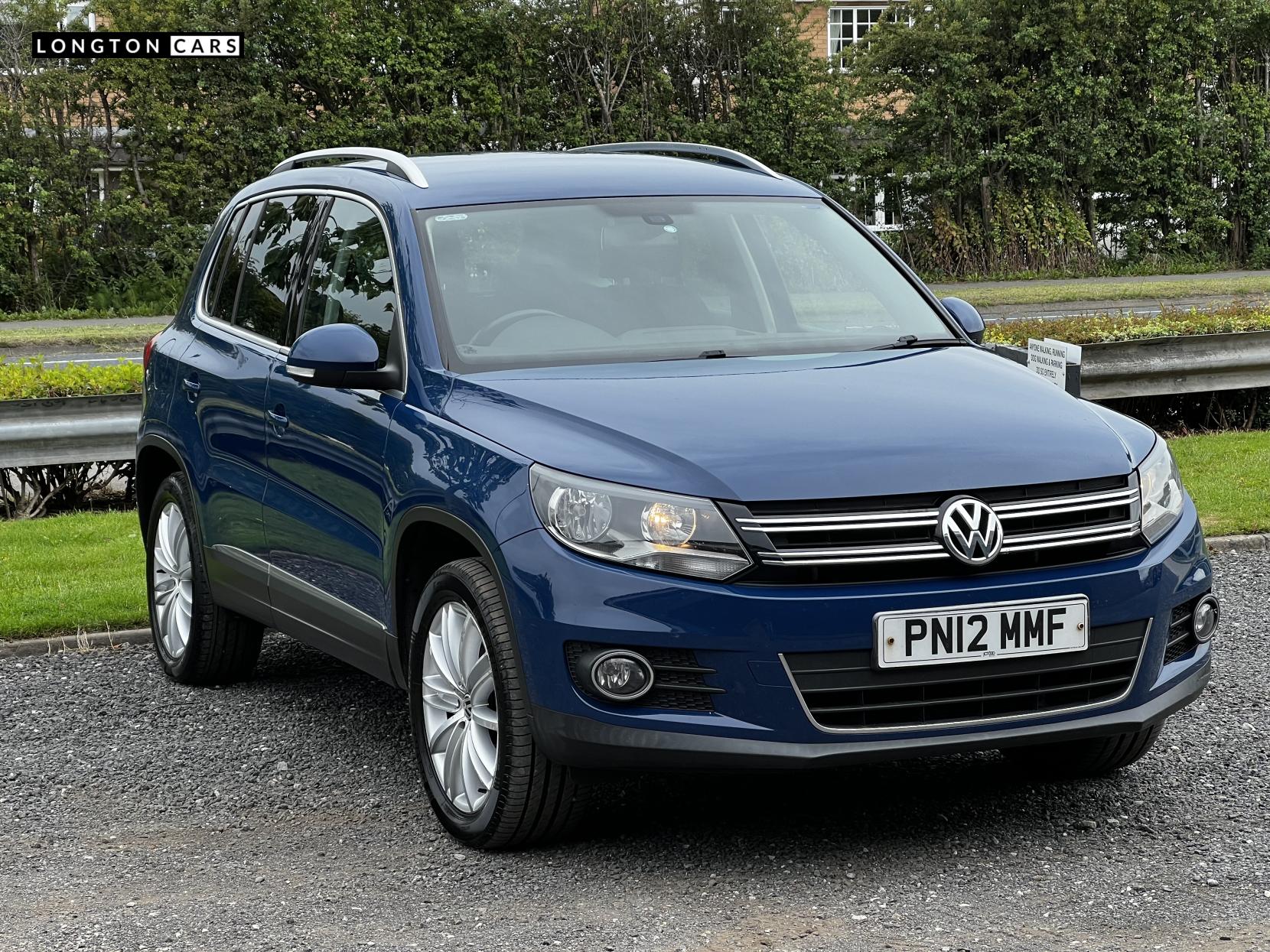 Volkswagen Tiguan 2.0 TDI Sport SUV 5dr Diesel Manual 4WD Euro 5 (170 ps)