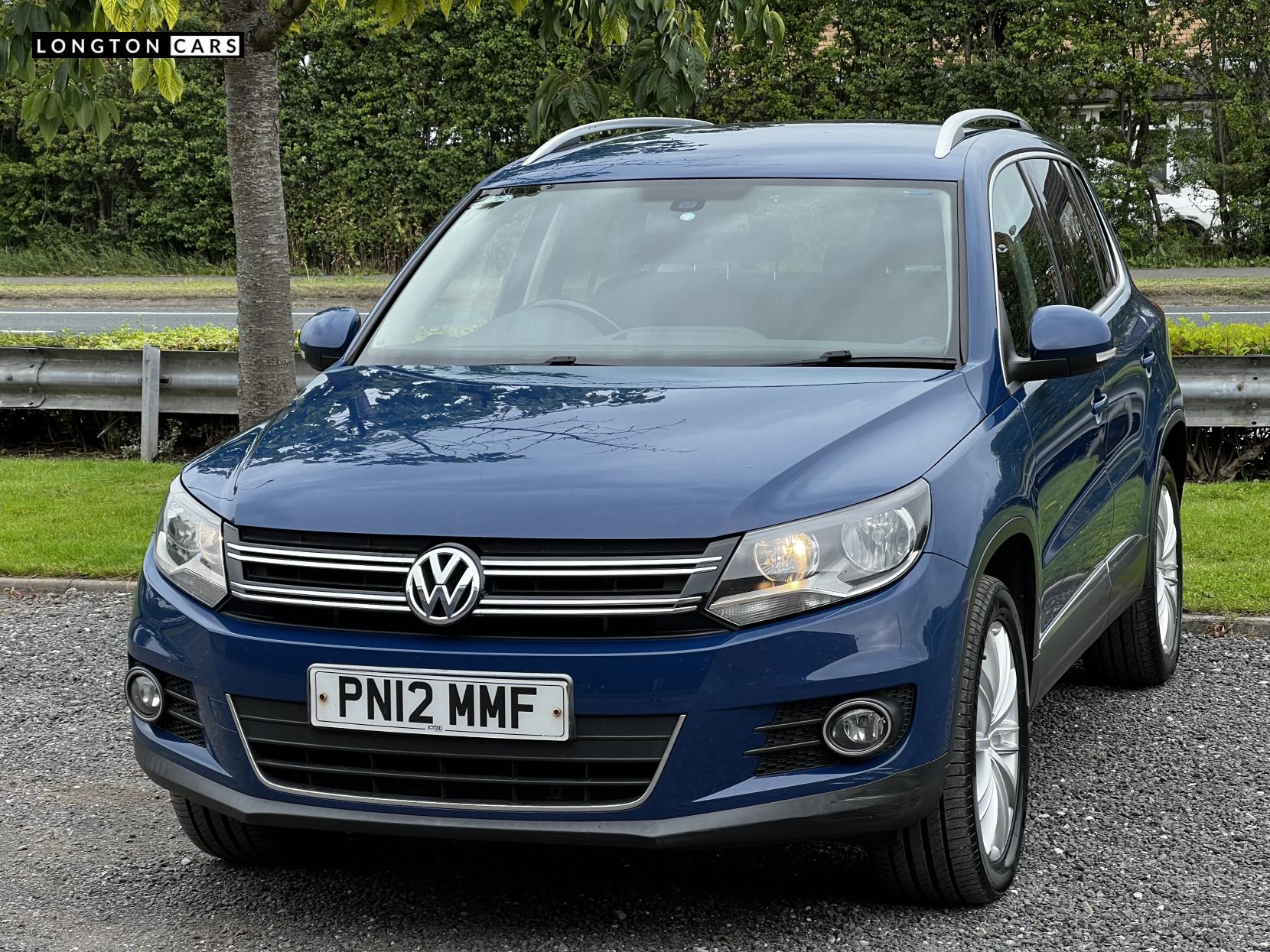 Volkswagen Tiguan 2.0 TDI Sport SUV 5dr Diesel Manual 4WD Euro 5 (170 ps)