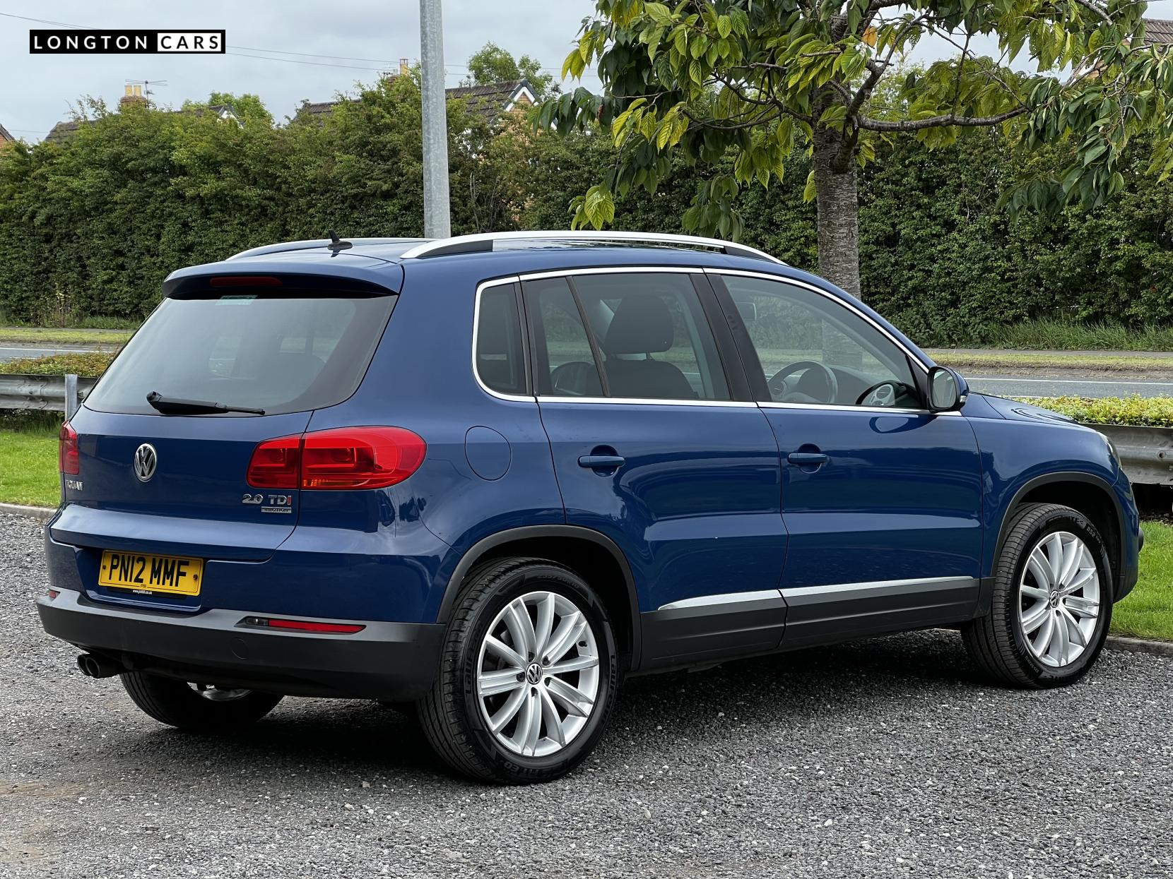 Volkswagen Tiguan 2.0 TDI Sport SUV 5dr Diesel Manual 4WD Euro 5 (170 ps)