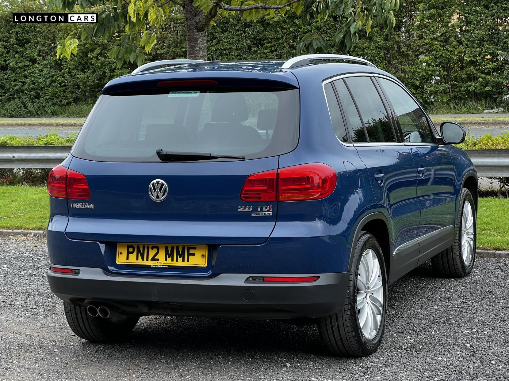 Volkswagen Tiguan 2.0 TDI Sport SUV 5dr Diesel Manual 4WD Euro 5 (170 ps)