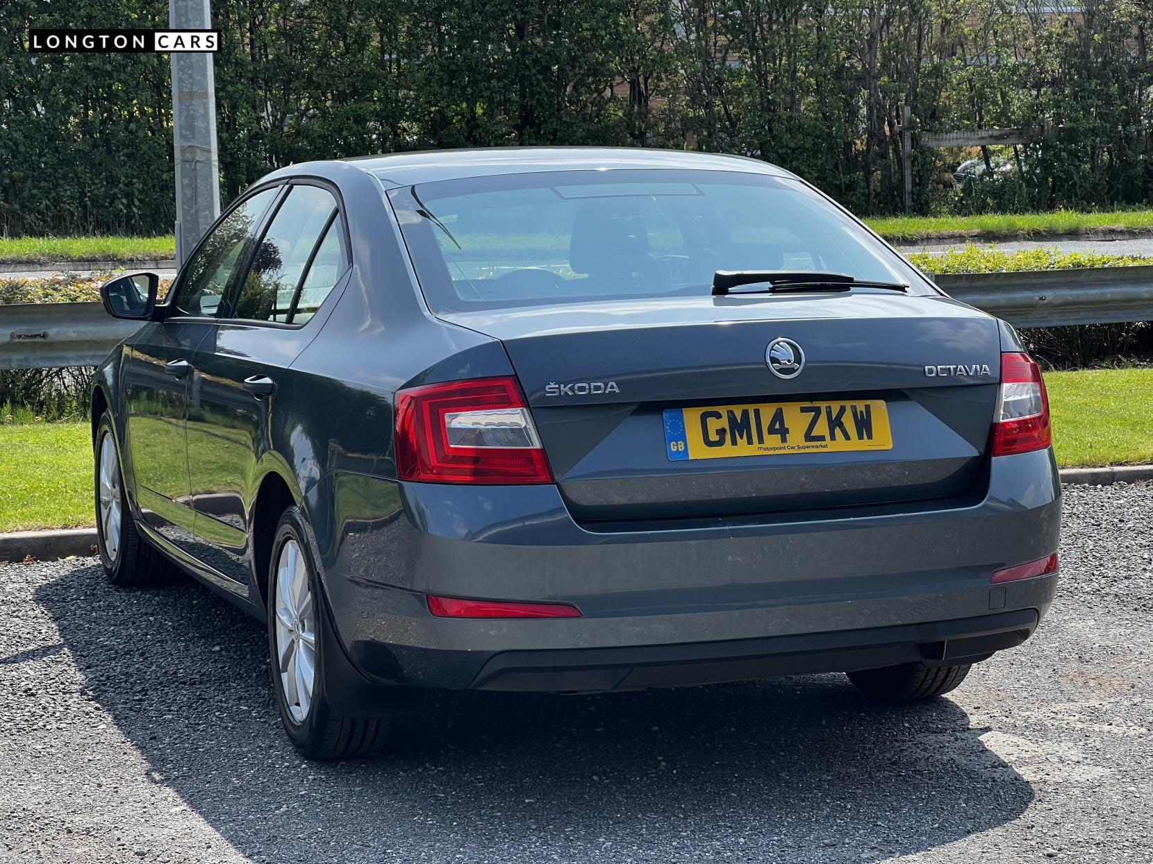 Skoda Octavia 1.6 TDI S Hatchback 5dr Diesel Manual Euro 5 (s/s) (105 ps)