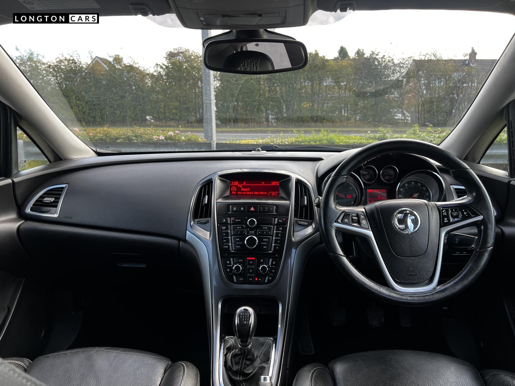 Vauxhall Astra 2.0 CDTi ecoFLEX Elite Hatchback 5dr Diesel Manual Euro 5 (s/s) (160 ps)