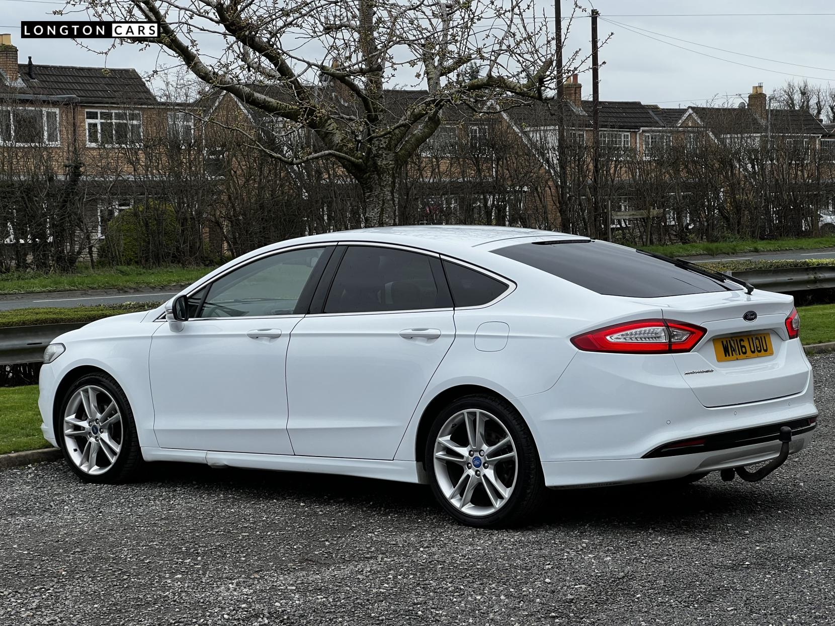 Ford Mondeo 2.0 TDCi Titanium Hatchback 5dr Diesel Manual Euro 6 (s/s) (150 ps)