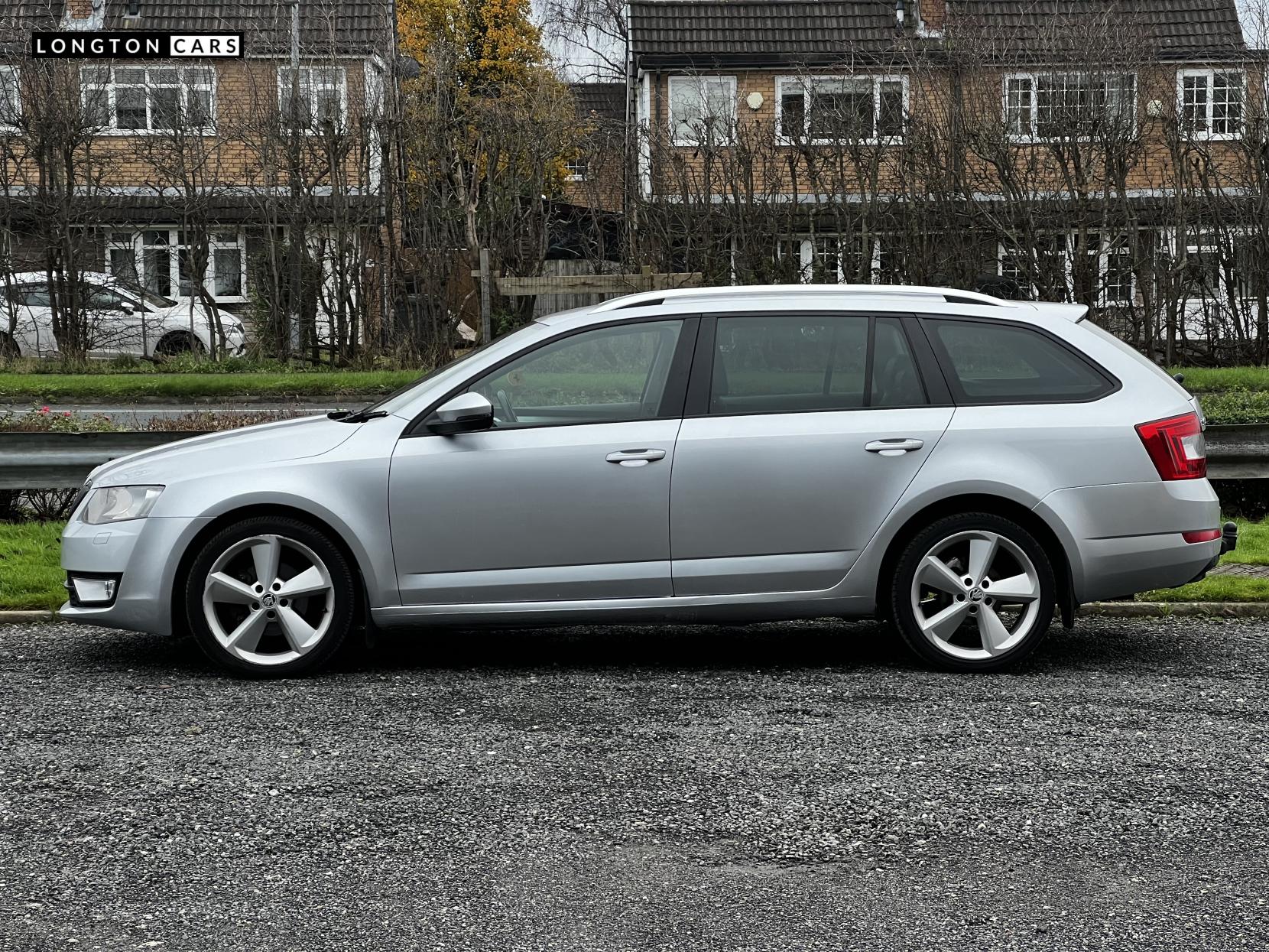 Skoda Octavia 2.0 TDI Elegance Estate 5dr Diesel Manual Euro 5 (s/s) (150 ps)