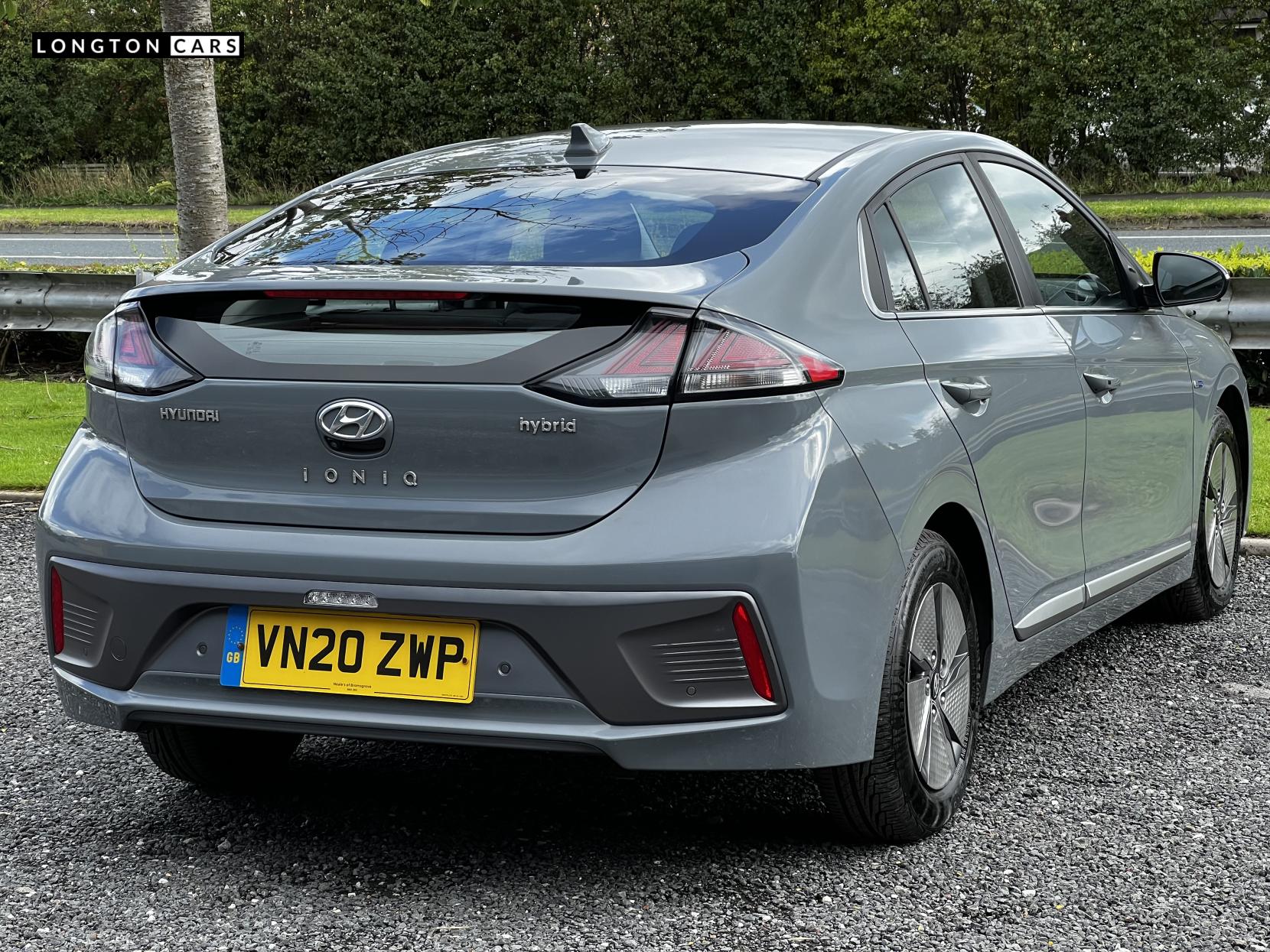 Hyundai IONIQ 1.6 h-GDi Premium Hatchback 5dr Petrol Hybrid DCT Euro 6 (s/s) (141 ps)