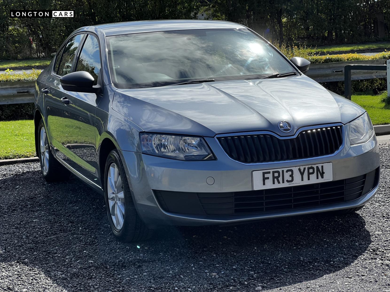 Skoda Octavia 1.6 TDI S Hatchback 5dr Diesel Manual Euro 5 (s/s) (105 ps)