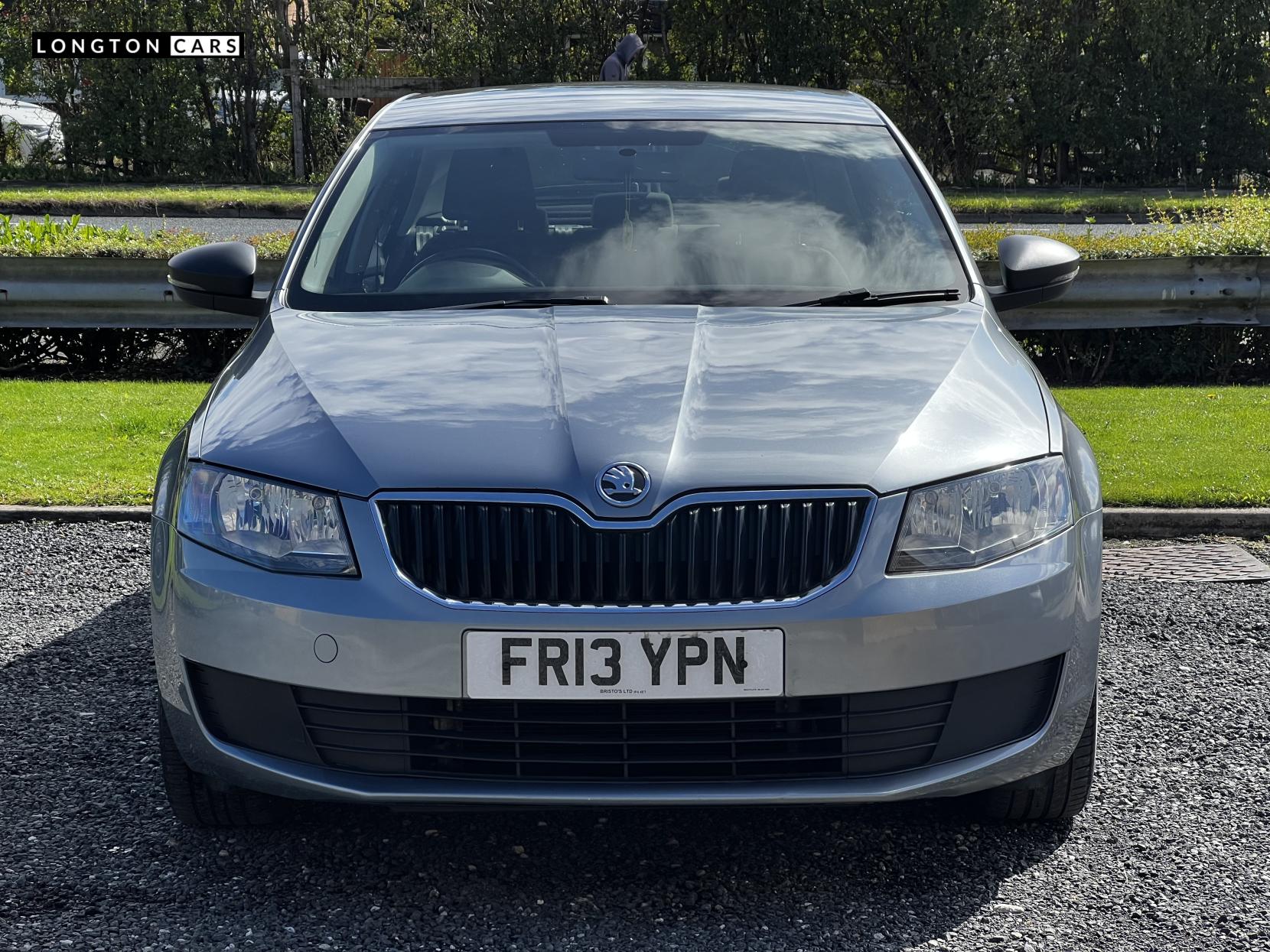 Skoda Octavia 1.6 TDI S Hatchback 5dr Diesel Manual Euro 5 (s/s) (105 ps)