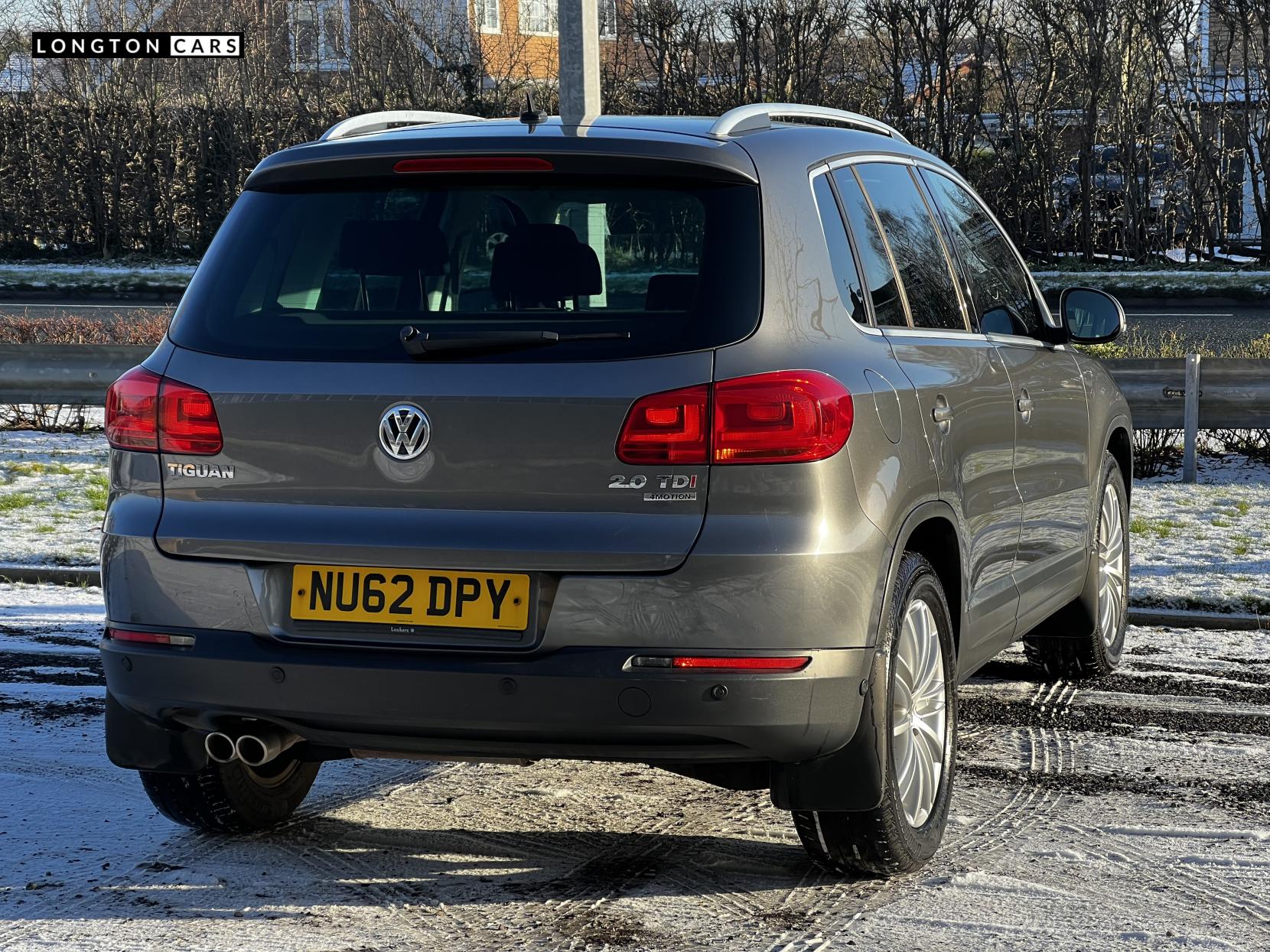 Volkswagen Tiguan 2.0 TDI Sport SUV 5dr Diesel Manual 4WD Euro 5 (170 ps)