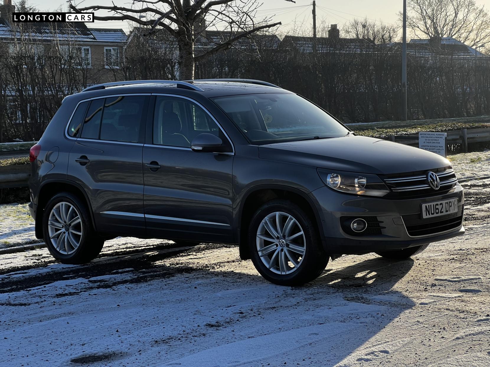 Volkswagen Tiguan 2.0 TDI Sport SUV 5dr Diesel Manual 4WD Euro 5 (170 ps)