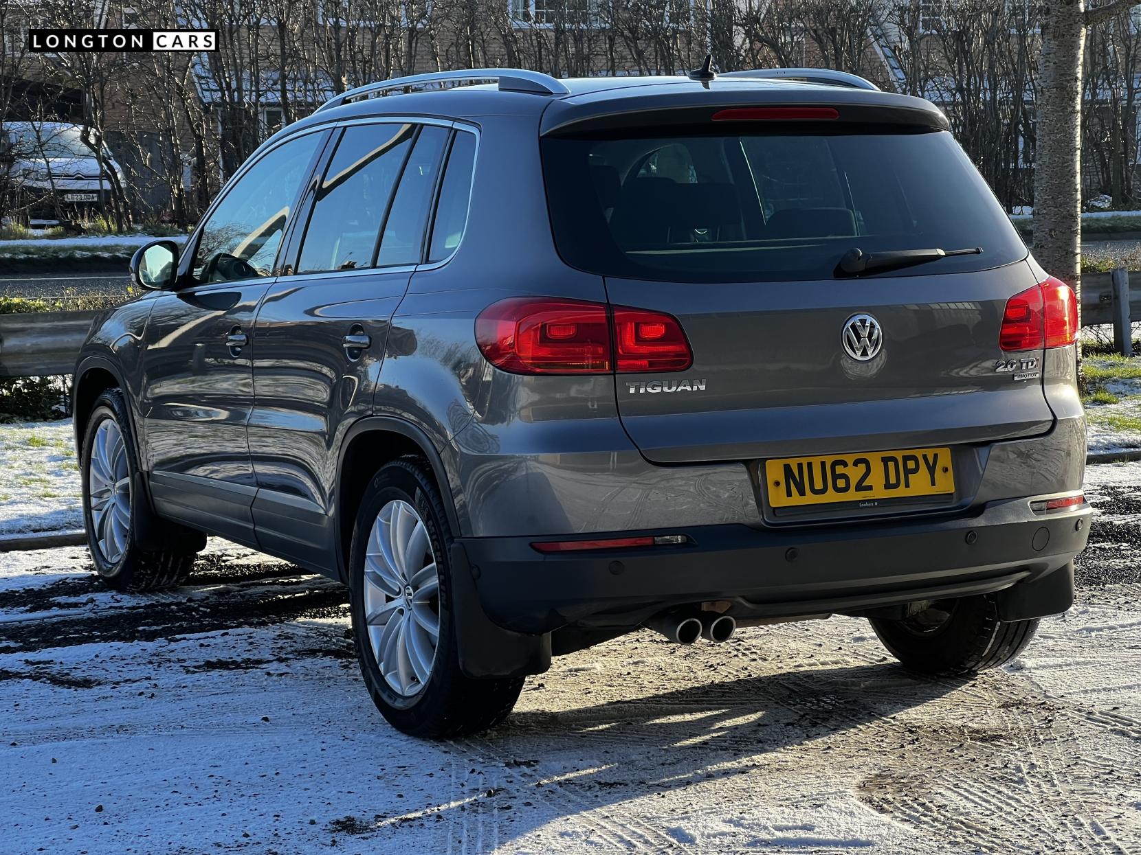 Volkswagen Tiguan 2.0 TDI Sport SUV 5dr Diesel Manual 4WD Euro 5 (170 ps)