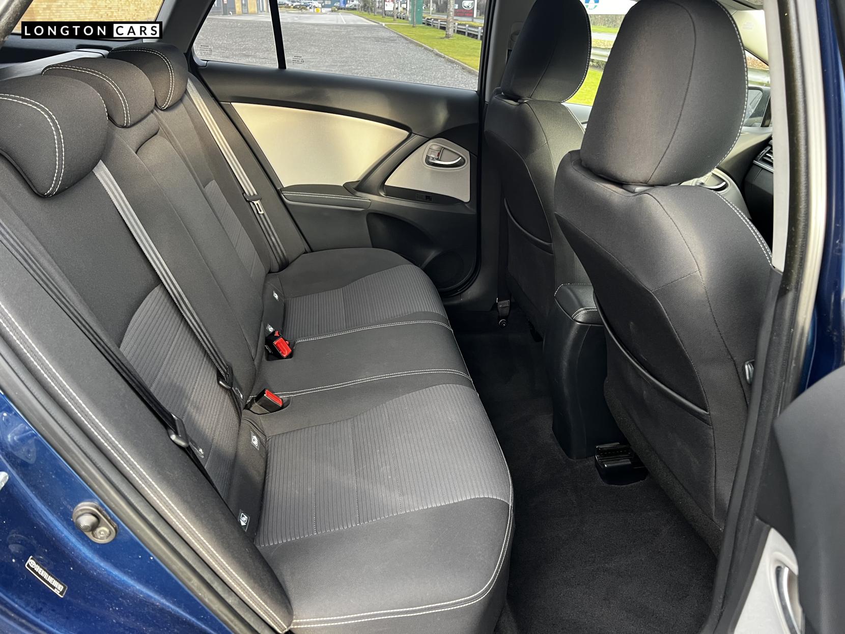 Toyota Avensis 1.6 D-4D Business Edition Touring Sports 5dr Diesel Manual Euro 6 (s/s) (112 bhp)