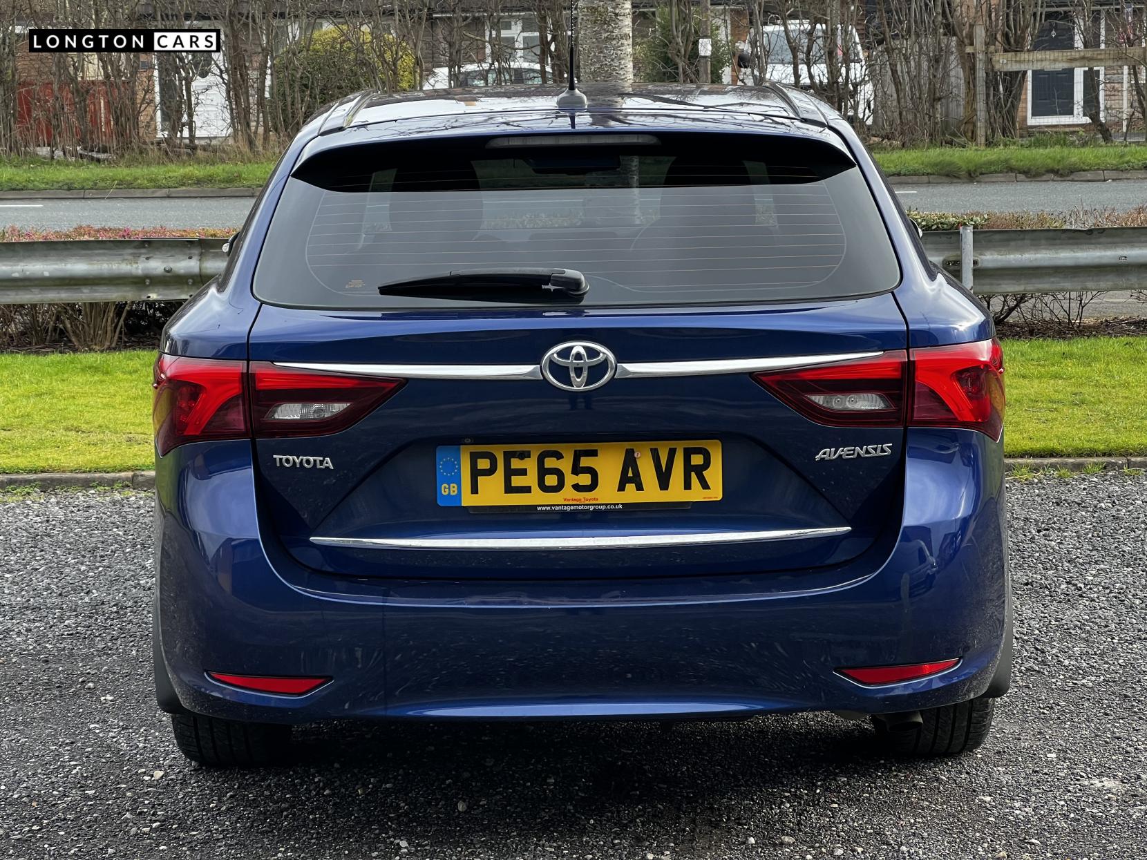 Toyota Avensis 1.6 D-4D Business Edition Touring Sports 5dr Diesel Manual Euro 6 (s/s) (112 bhp)