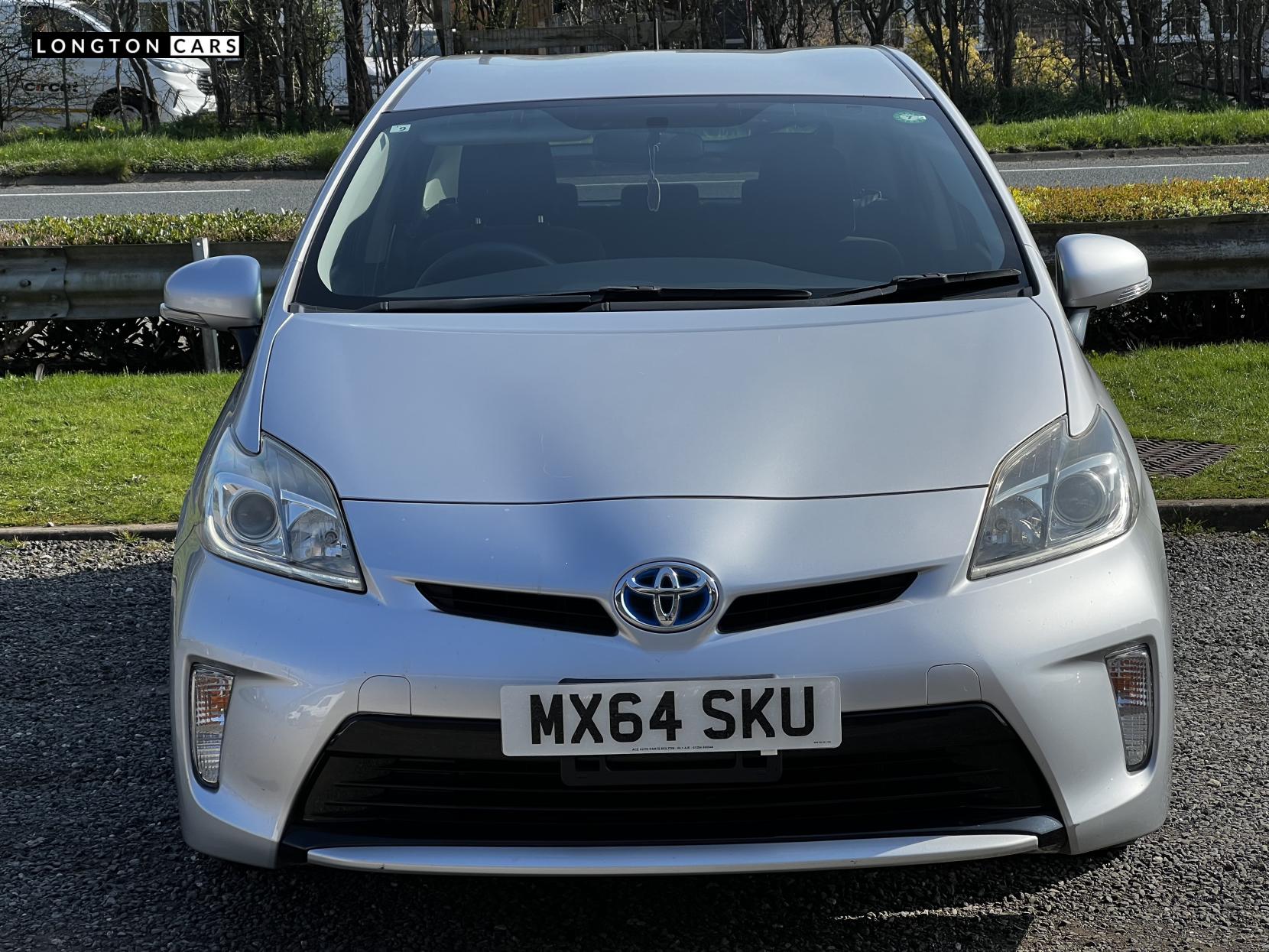 Toyota Prius 1.8 VVT-h T3 Hatchback 5dr Petrol Hybrid CVT Euro 5 (s/s) (136 ps)