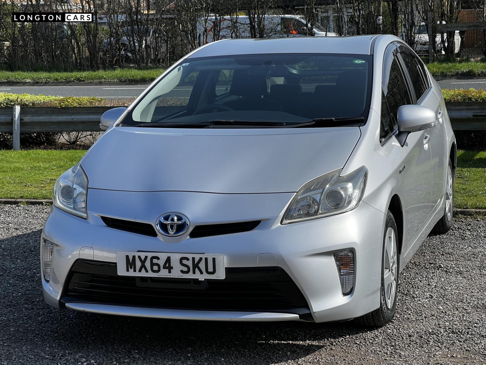 Toyota Prius 1.8 VVT-h T3 Hatchback 5dr Petrol Hybrid CVT Euro 5 (s/s) (136 ps)