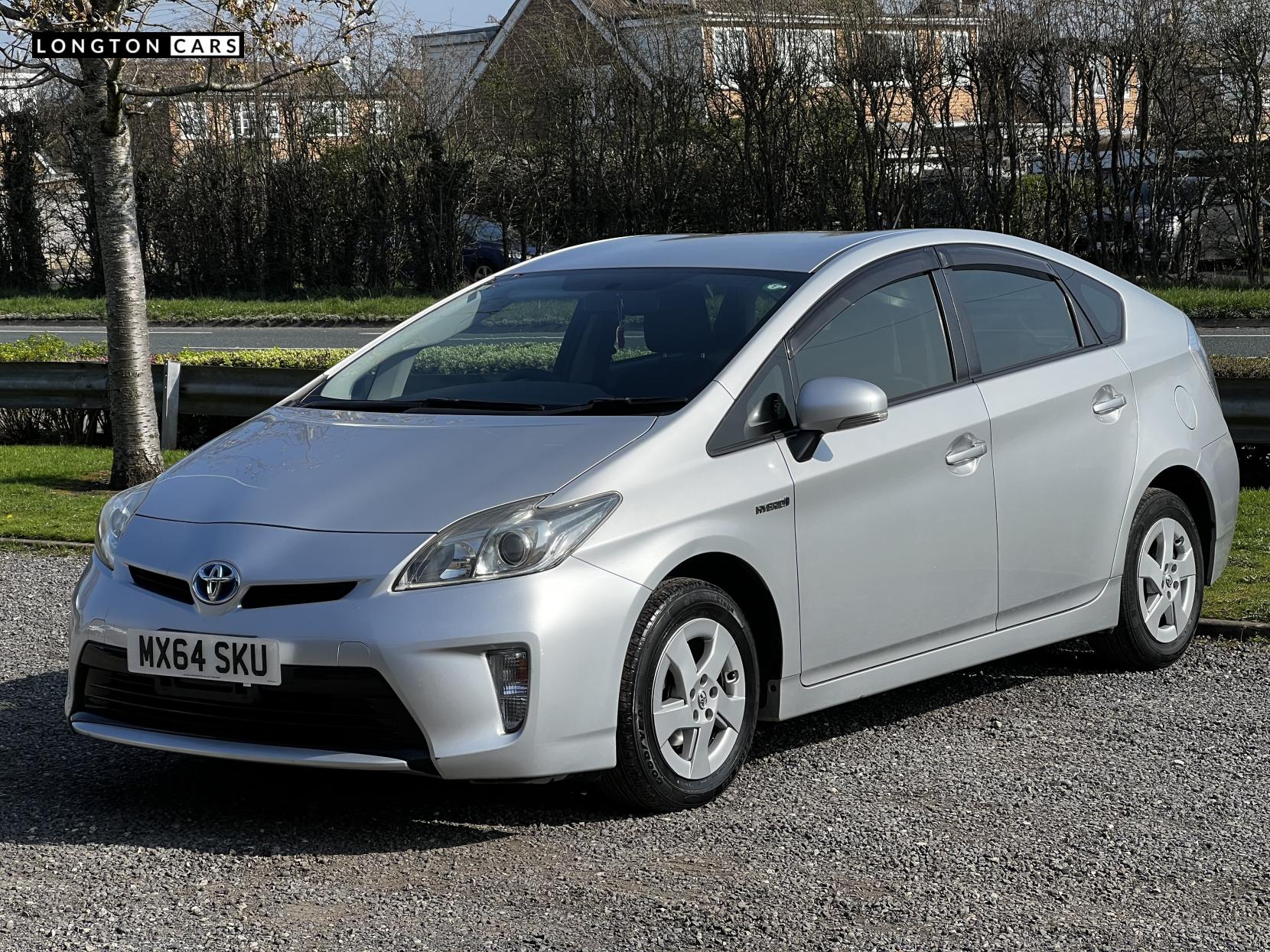 Toyota Prius 1.8 VVT-h T3 Hatchback 5dr Petrol Hybrid CVT Euro 5 (s/s) (136 ps)