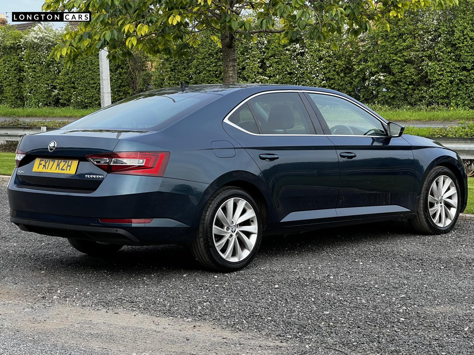 Skoda Superb 2.0 TDI SE L Executive Hatchback 5dr Diesel DSG Auto 6Spd Euro 6 (s/s) (150 ps)