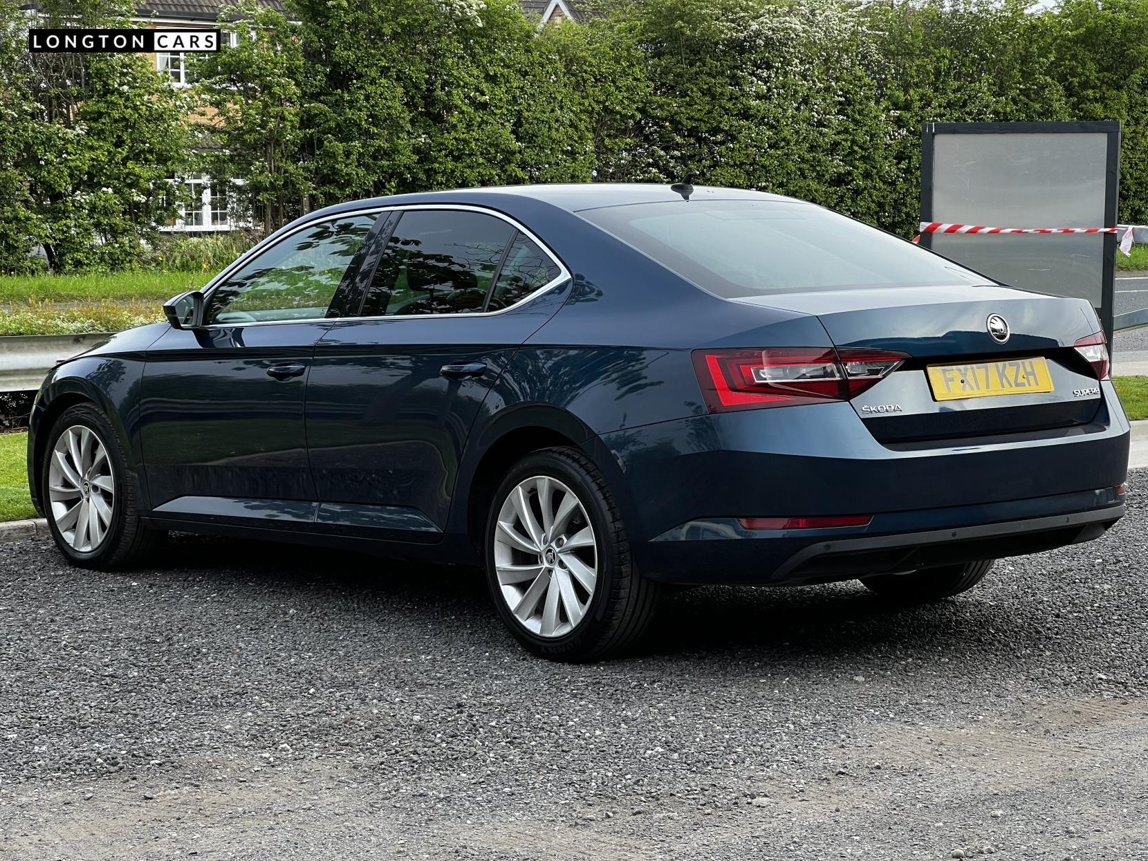 Skoda Superb 2.0 TDI SE L Executive Hatchback 5dr Diesel DSG Auto 6Spd Euro 6 (s/s) (150 ps)