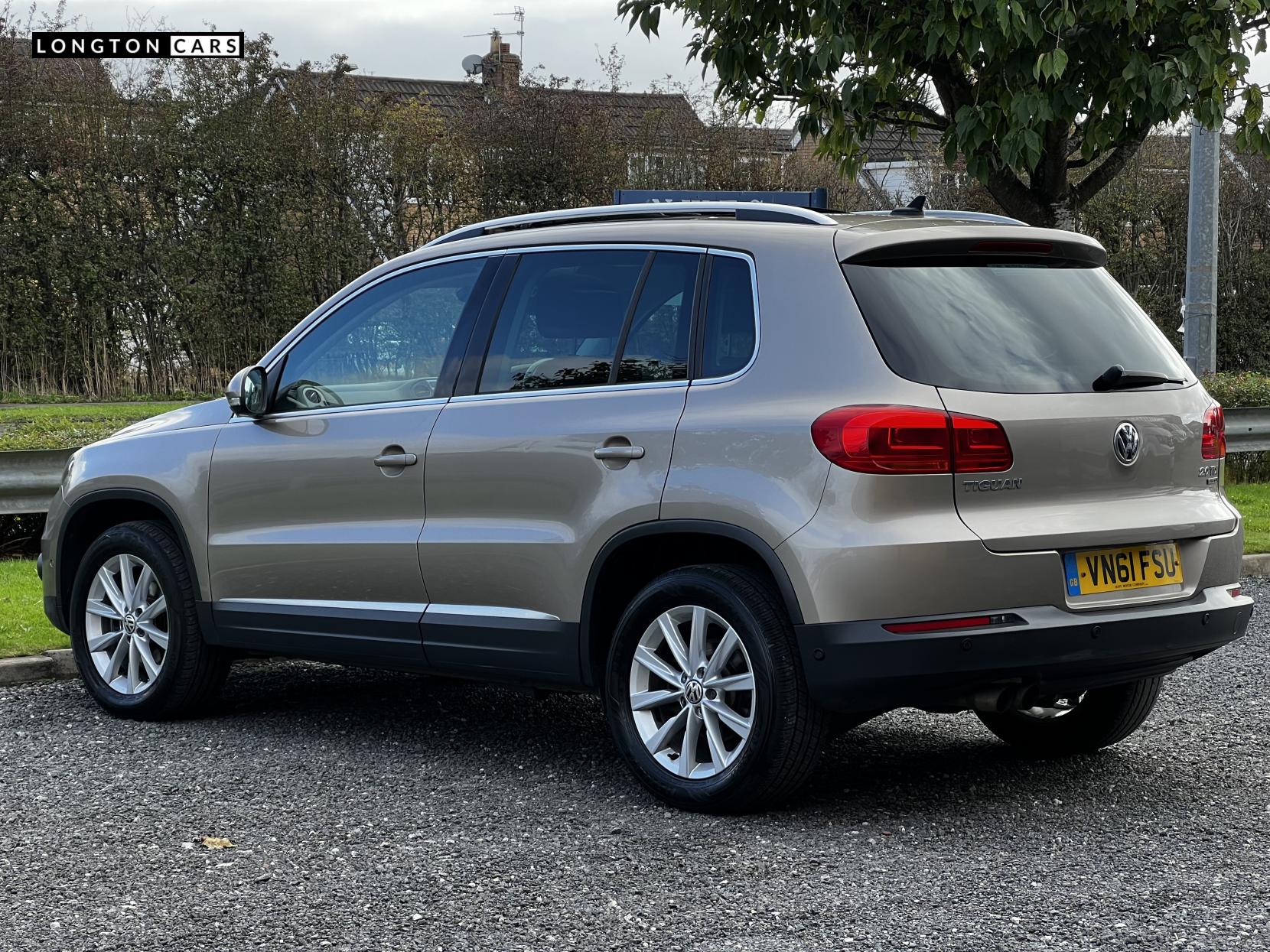 Volkswagen Tiguan 2.0 TDI BlueMotion Tech SE SUV 5dr Diesel Manual 4WD Euro 5 (s/s) (140 ps)