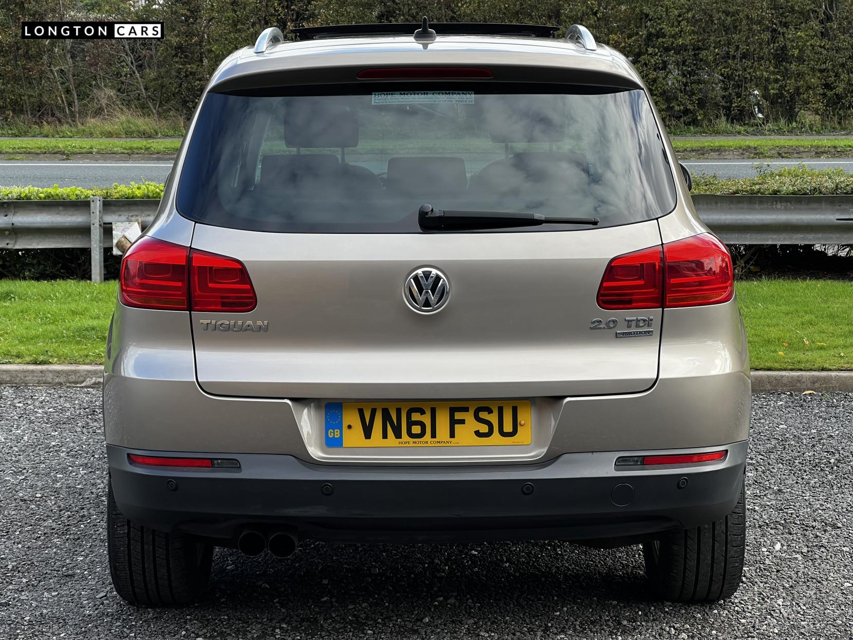 Volkswagen Tiguan 2.0 TDI BlueMotion Tech SE SUV 5dr Diesel Manual 4WD Euro 5 (s/s) (140 ps)