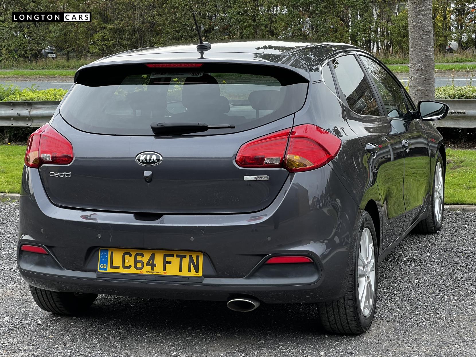 Kia Ceed 1.6 CRDi EcoDynamics 3 Hatchback 5dr Diesel Manual Euro 5 (s/s) (126 bhp)