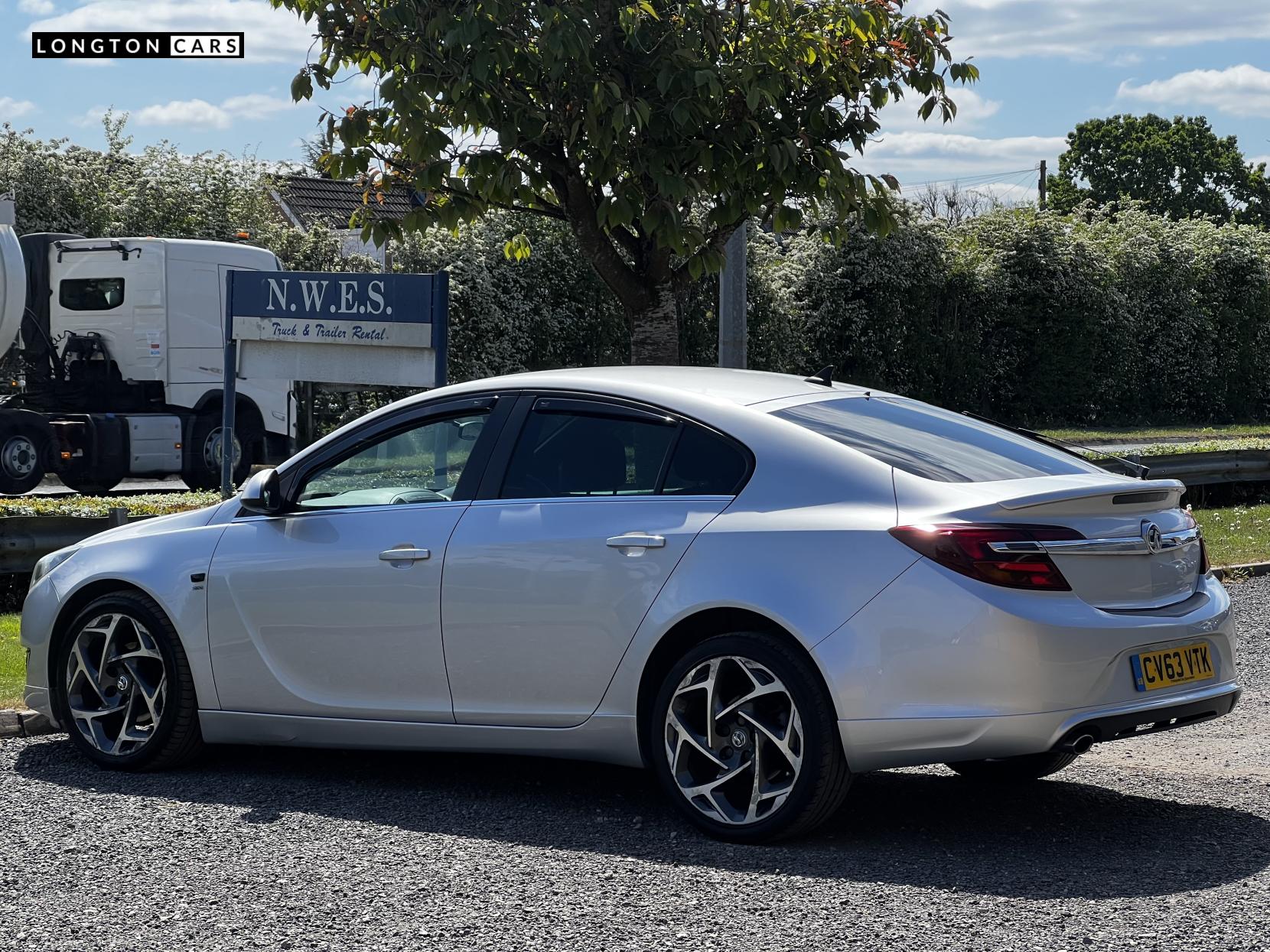 Vauxhall Insignia 2.0 CDTi ecoFLEX SRi VX Line Nav Hatchback 5dr Diesel Manual Euro 5 (s/s) (140 ps)