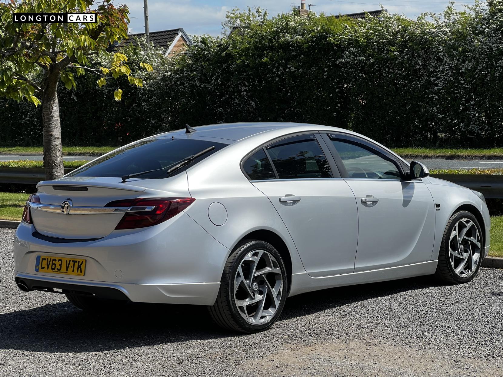Vauxhall Insignia 2.0 CDTi ecoFLEX SRi VX Line Nav Hatchback 5dr Diesel Manual Euro 5 (s/s) (140 ps)