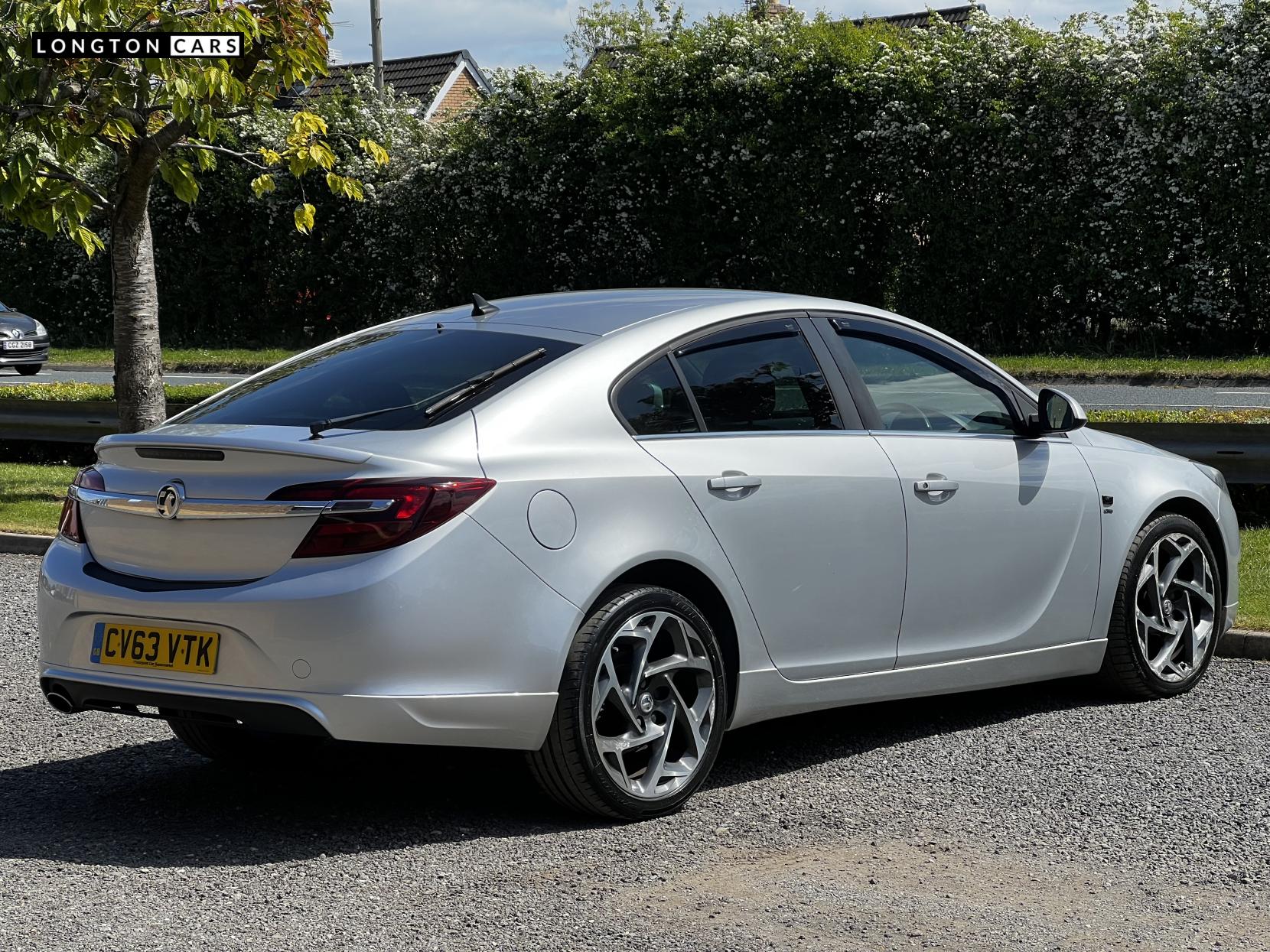 Vauxhall Insignia 2.0 CDTi ecoFLEX SRi VX Line Nav Hatchback 5dr Diesel Manual Euro 5 (s/s) (140 ps)