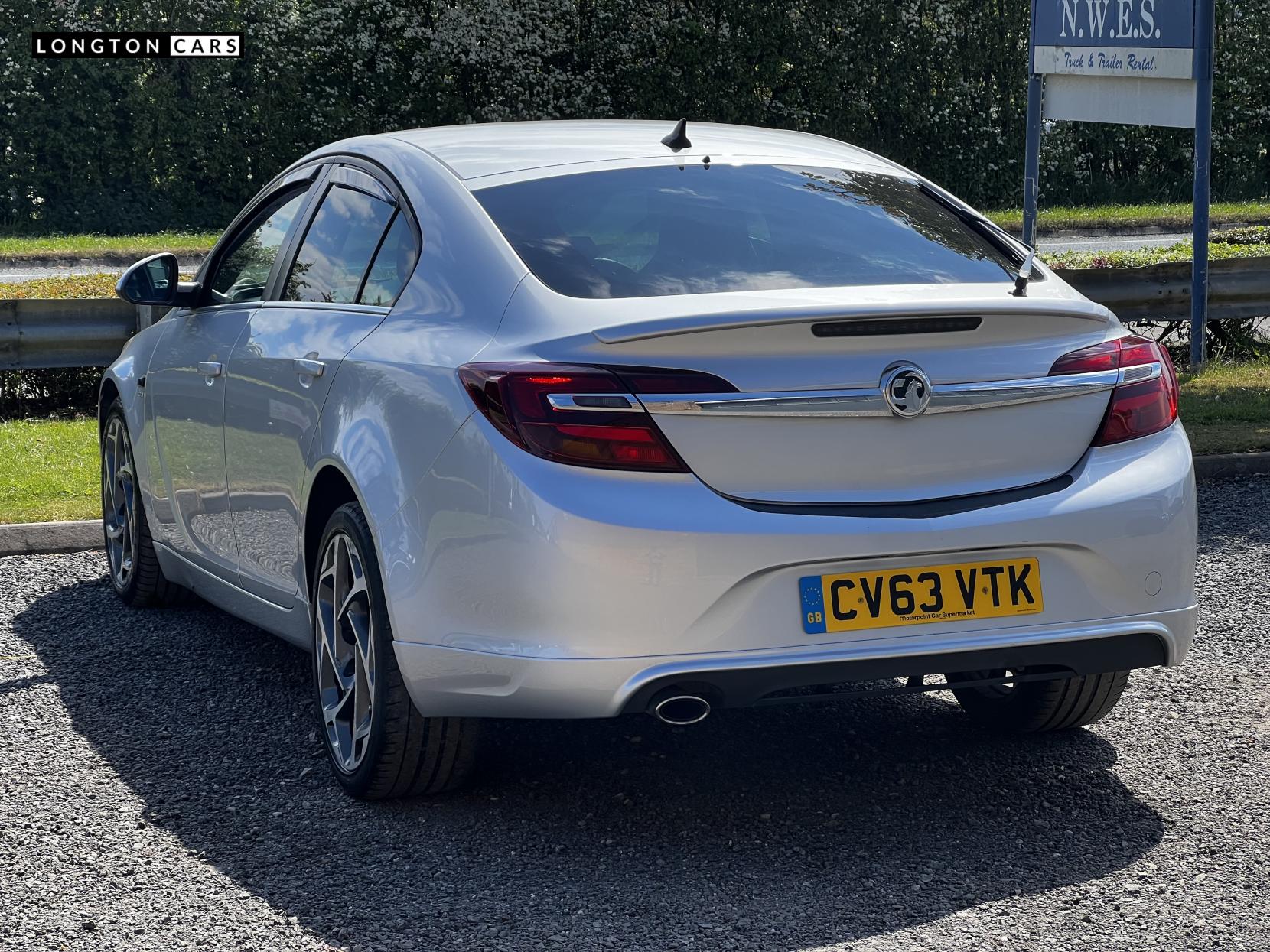 Vauxhall Insignia 2.0 CDTi ecoFLEX SRi VX Line Nav Hatchback 5dr Diesel Manual Euro 5 (s/s) (140 ps)