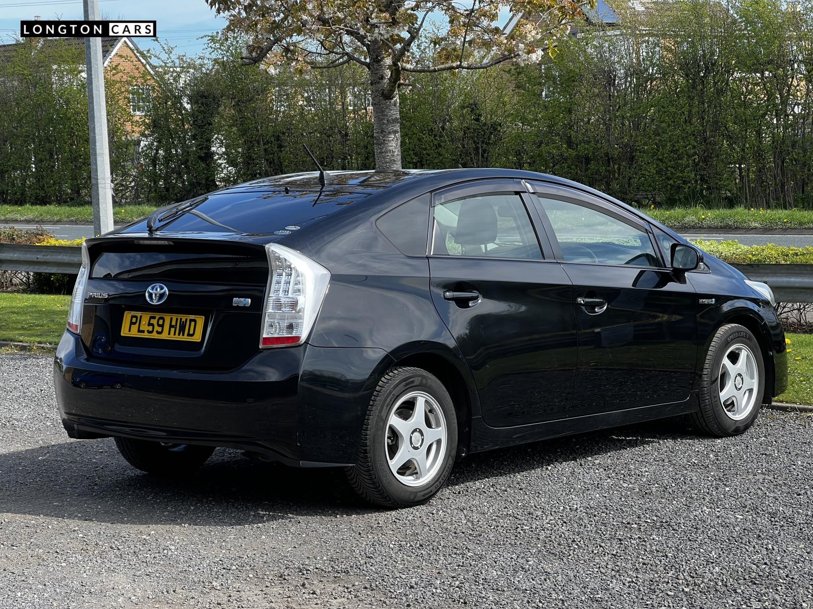 Toyota Prius 1.8 VVT-h T4 Hatchback 5dr Petrol Hybrid CVT Euro 5 (s/s) (136 ps)