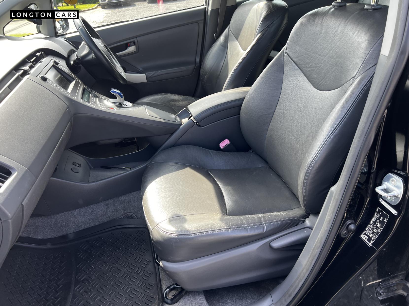 Toyota Prius 1.8 VVT-h T4 Hatchback 5dr Petrol Hybrid CVT Euro 5 (s/s) (136 ps)