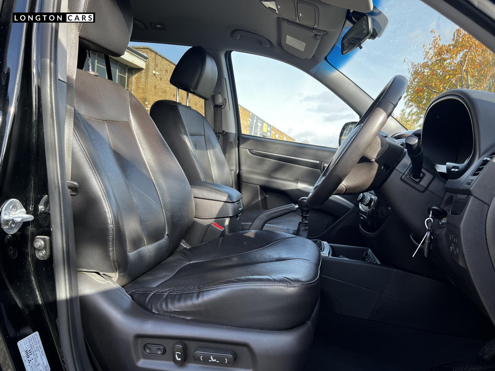 Hyundai Santa Fe 2.2 CRDi Premium SUV 5dr Diesel Manual 4WD Euro 5 (7 seat) (194 bhp)