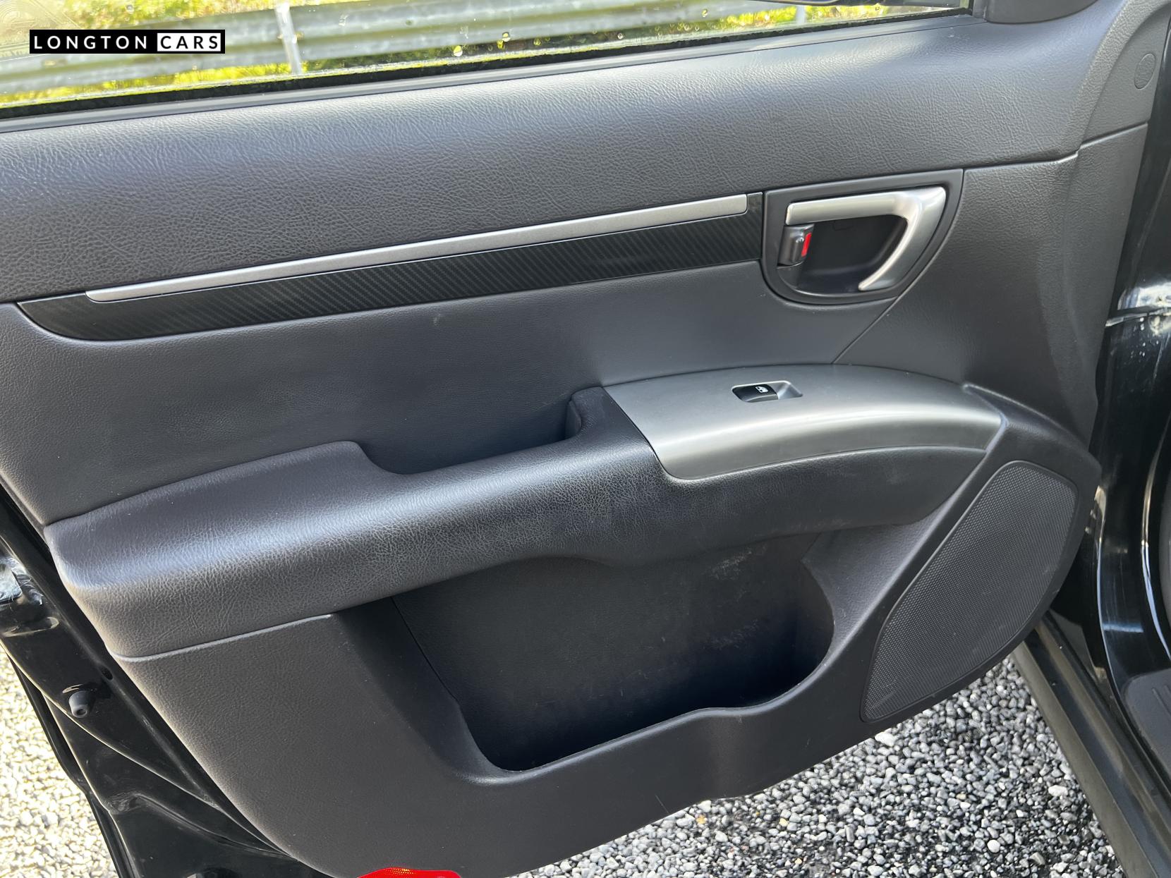 Hyundai Santa Fe 2.2 CRDi Premium SUV 5dr Diesel Manual 4WD Euro 5 (7 seat) (194 bhp)