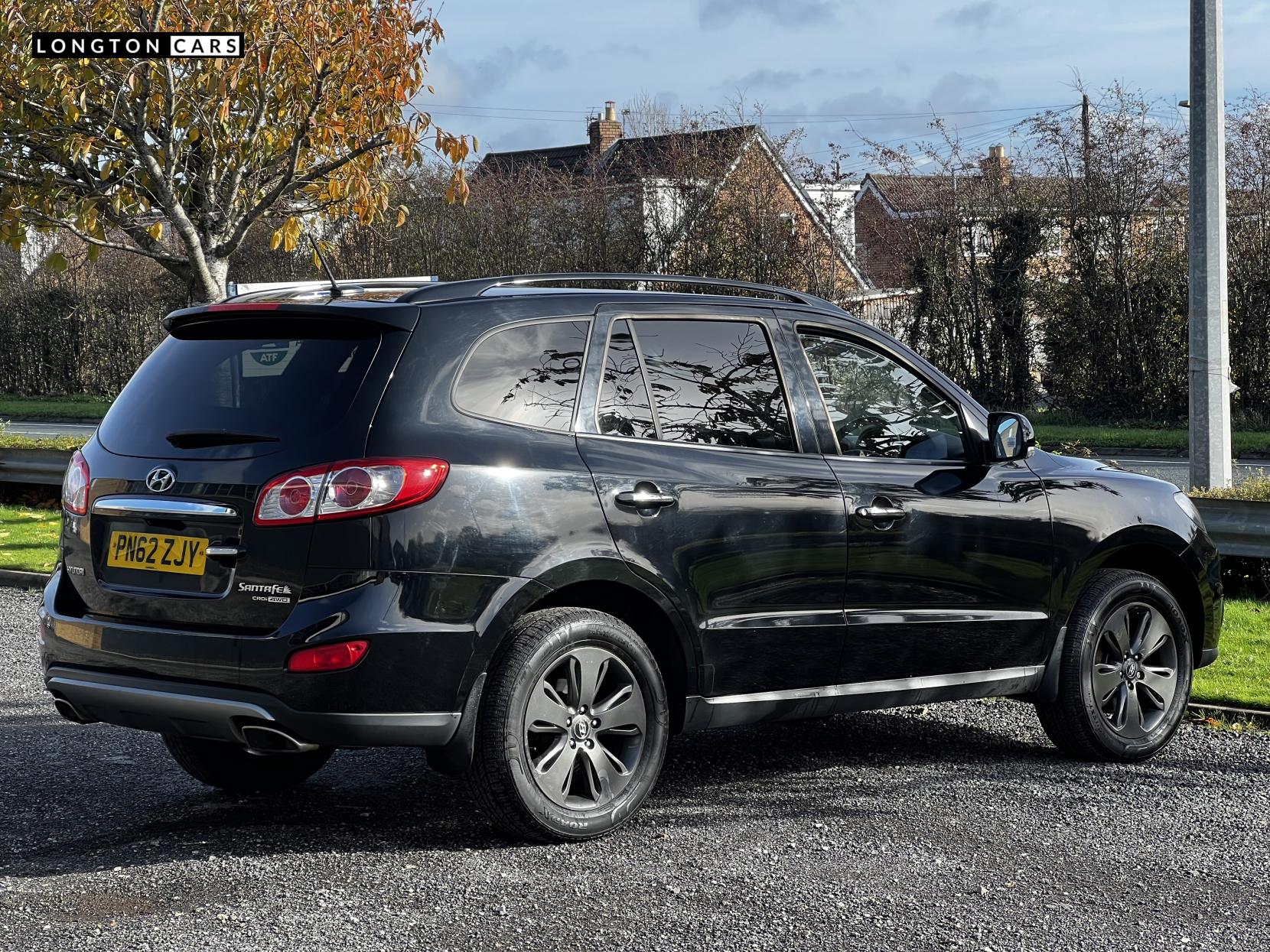 Hyundai Santa Fe 2.2 CRDi Premium SUV 5dr Diesel Manual 4WD Euro 5 (7 seat) (194 bhp)