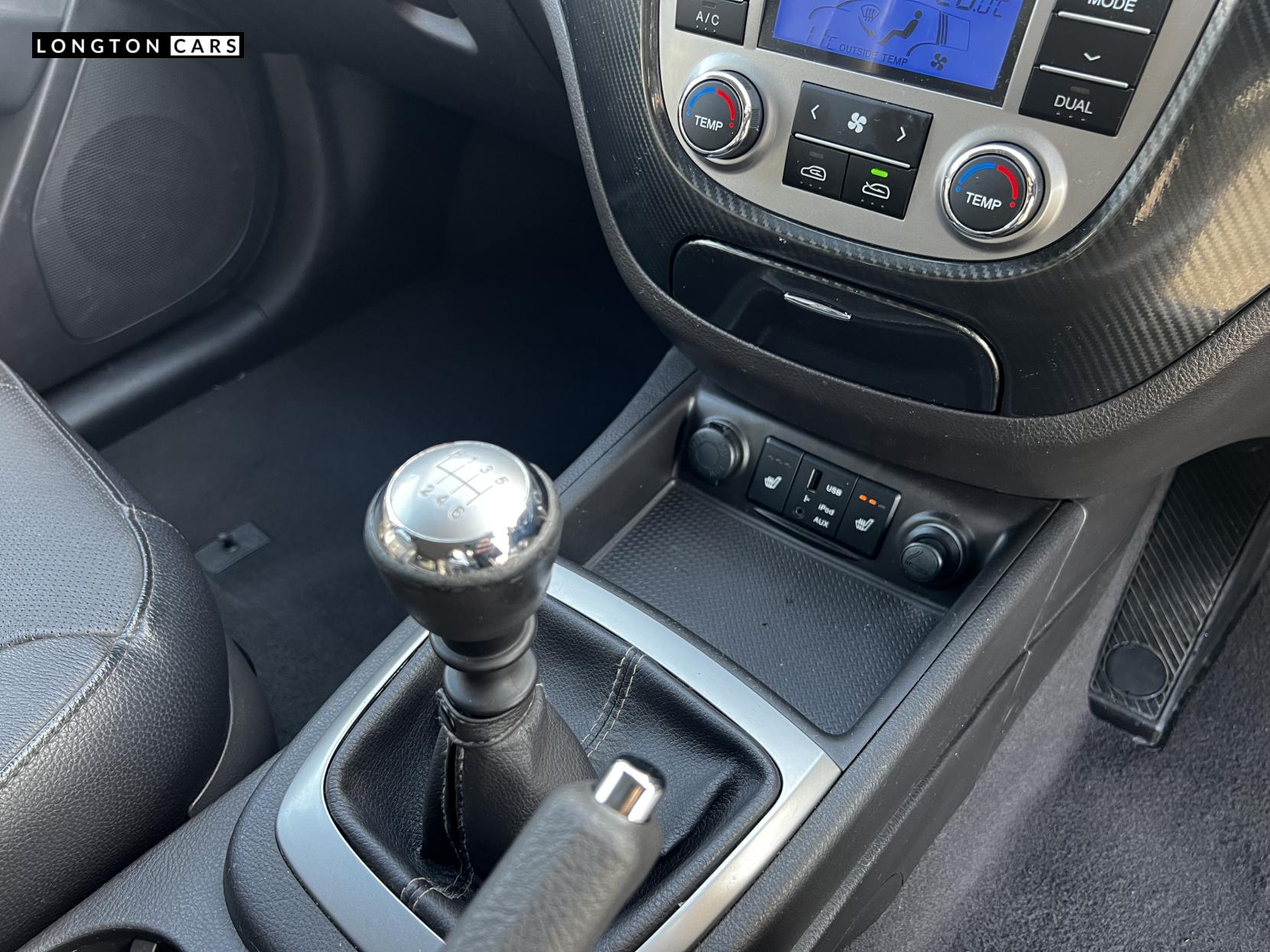 Hyundai Santa Fe 2.2 CRDi Premium SUV 5dr Diesel Manual 4WD Euro 5 (7 seat) (194 bhp)