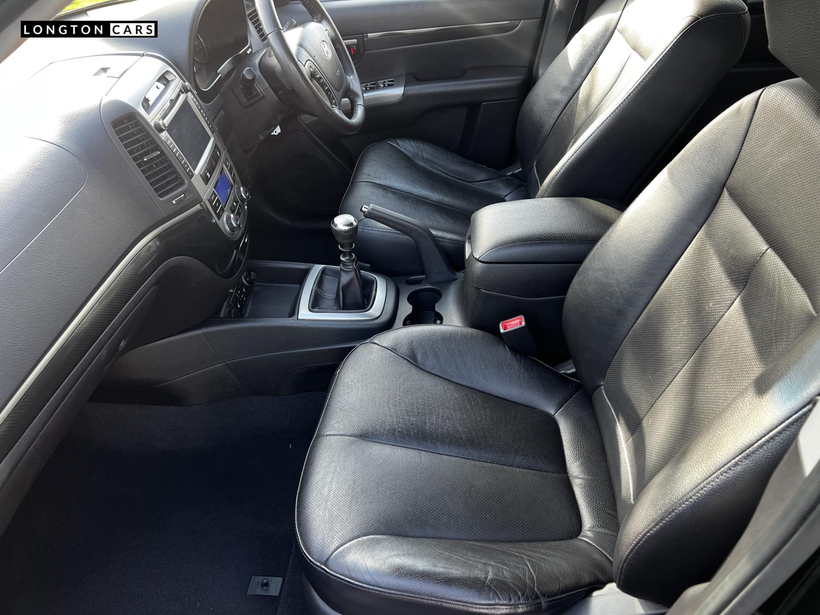 Hyundai Santa Fe 2.2 CRDi Premium SUV 5dr Diesel Manual 4WD Euro 5 (7 seat) (194 bhp)