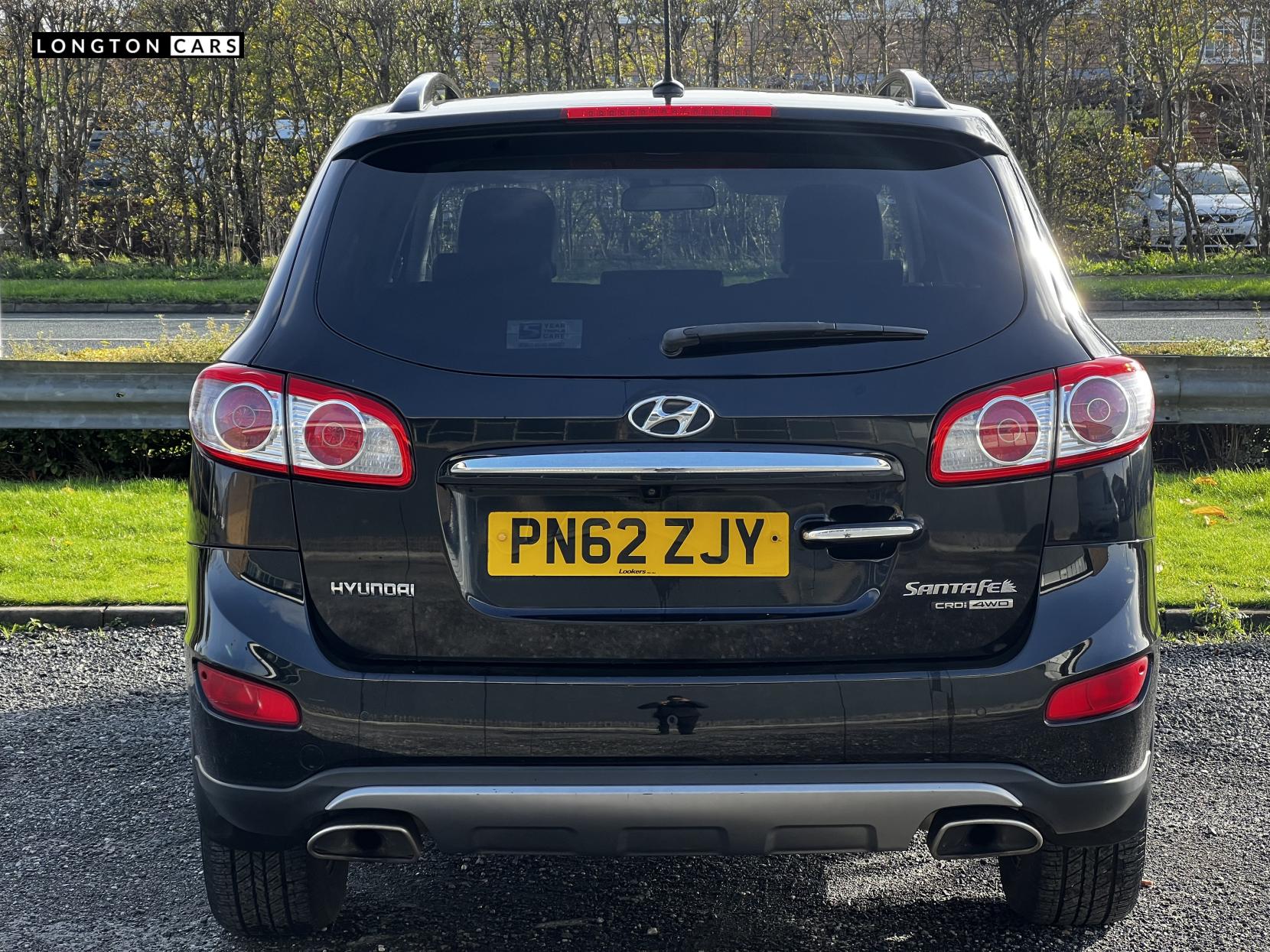 Hyundai Santa Fe 2.2 CRDi Premium SUV 5dr Diesel Manual 4WD Euro 5 (7 seat) (194 bhp)