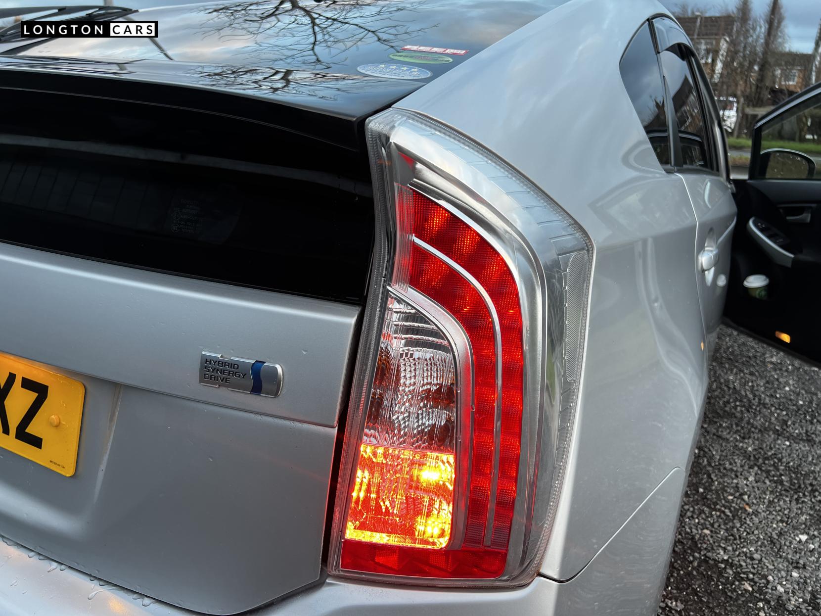 Toyota Prius 1.8 VVT-h T4 Hatchback 5dr Petrol Hybrid CVT Euro 5 (s/s) (136 ps)