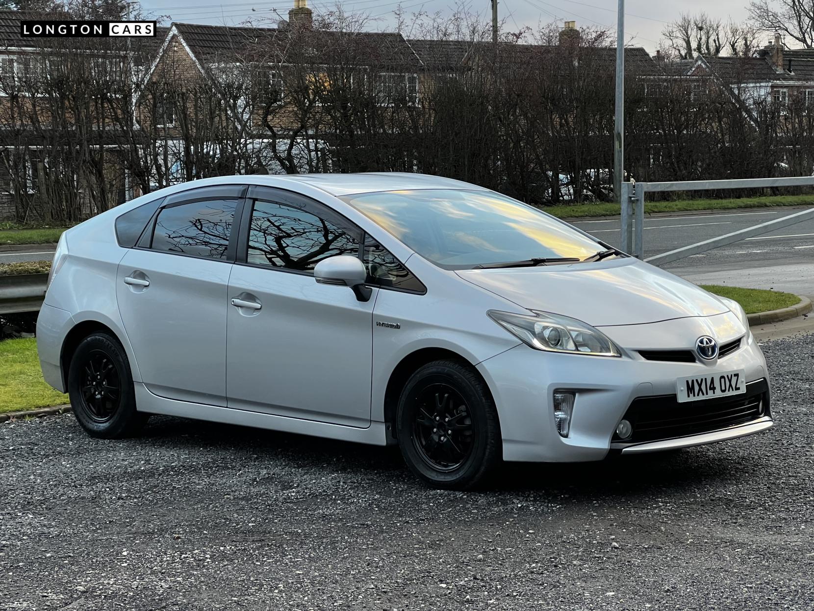 Toyota Prius 1.8 VVT-h T4 Hatchback 5dr Petrol Hybrid CVT Euro 5 (s/s) (136 ps)