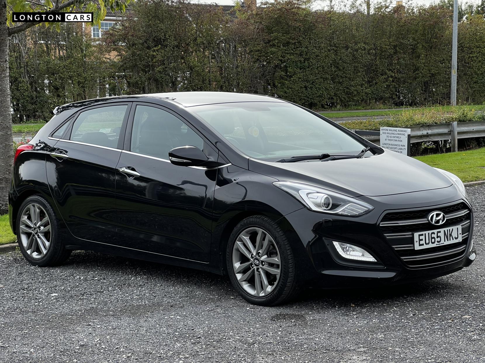 Hyundai i30 1.6 CRDi Blue Drive Premium Hatchback 5dr Diesel Manual Euro 6 (s/s) (136 ps)