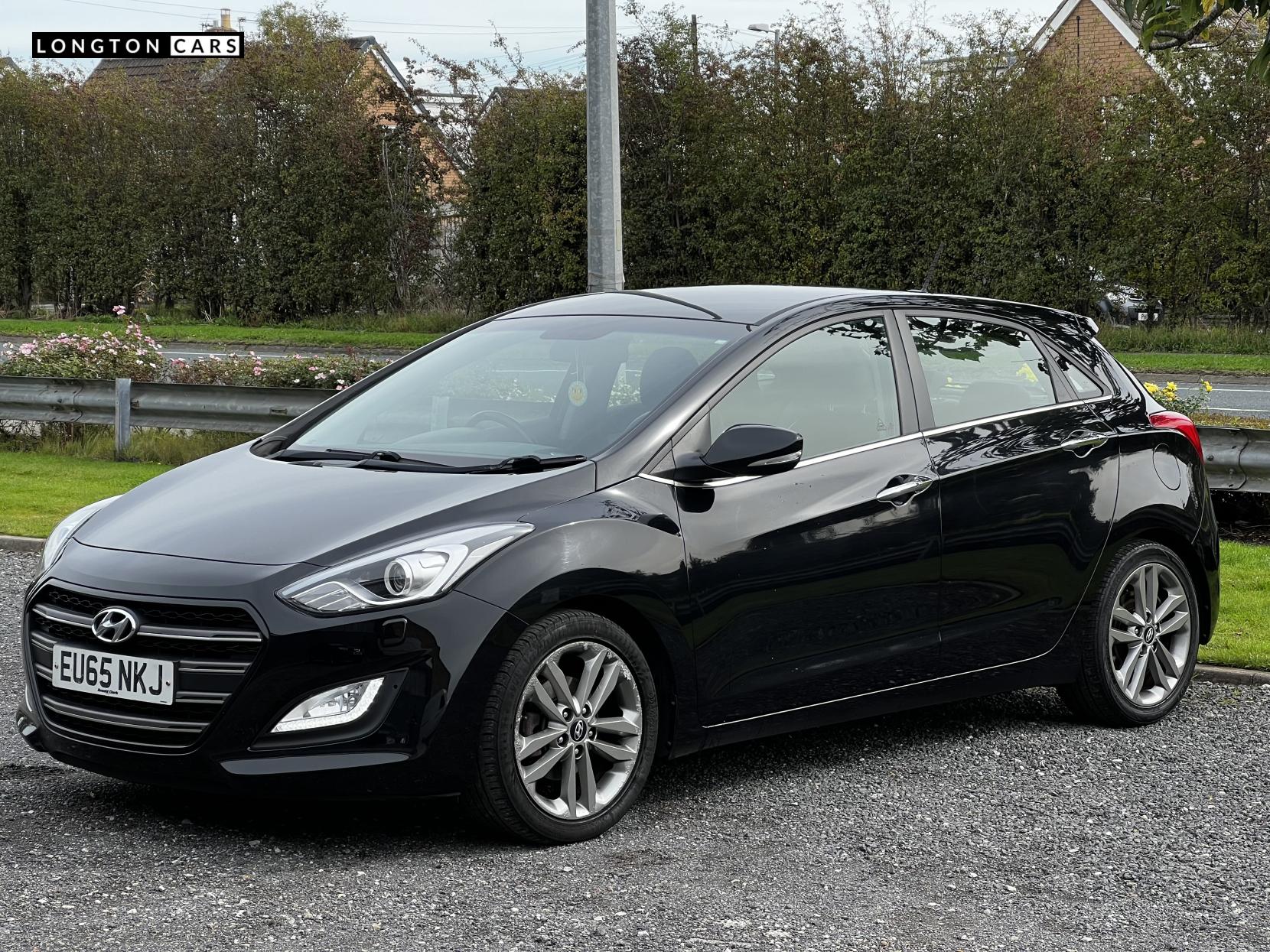Hyundai i30 1.6 CRDi Blue Drive Premium Hatchback 5dr Diesel Manual Euro 6 (s/s) (136 ps)