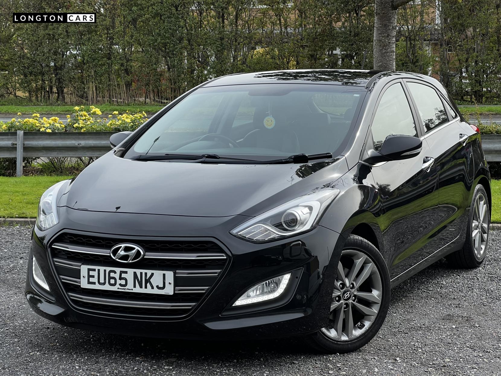 Hyundai i30 1.6 CRDi Blue Drive Premium Hatchback 5dr Diesel Manual Euro 6 (s/s) (136 ps)